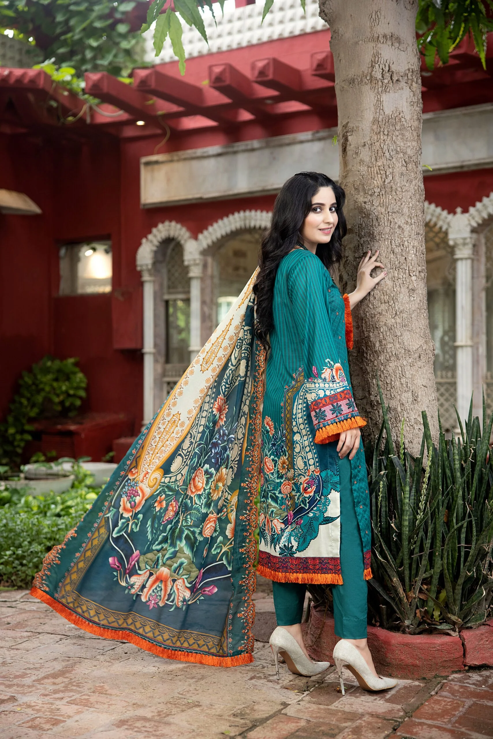 Salina Lawn Collection with Cutwork Dupatta – SCW-5 - Image 5