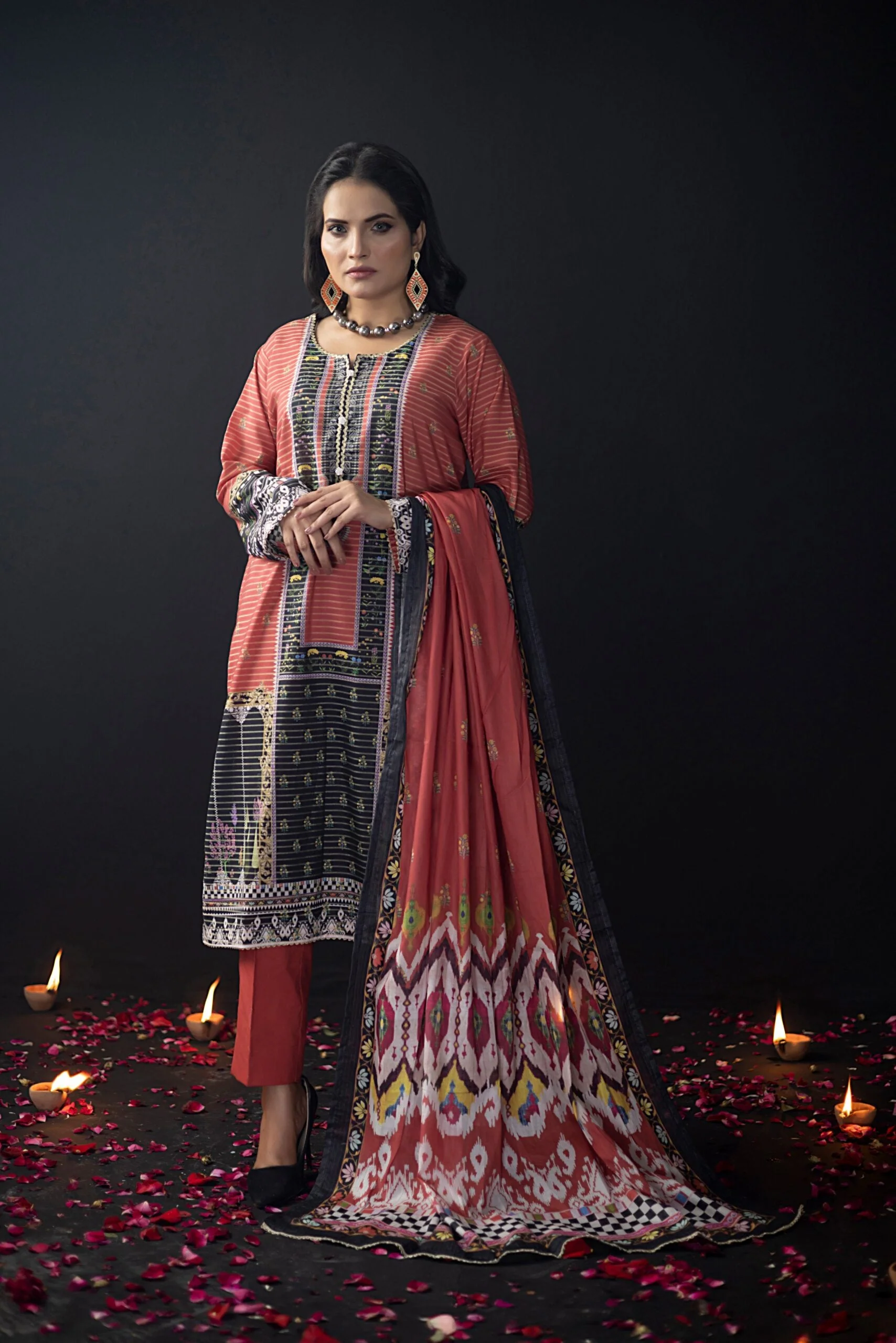 Salina Mushk Lawn Collection Vol-1 – SMV1-4 - Image 4
