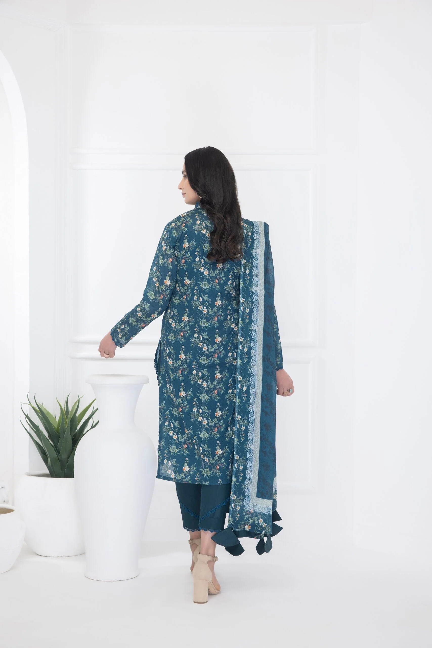 Salina Printed Lawn Collection 2023 Vol-6 – S6-14 - Image 5