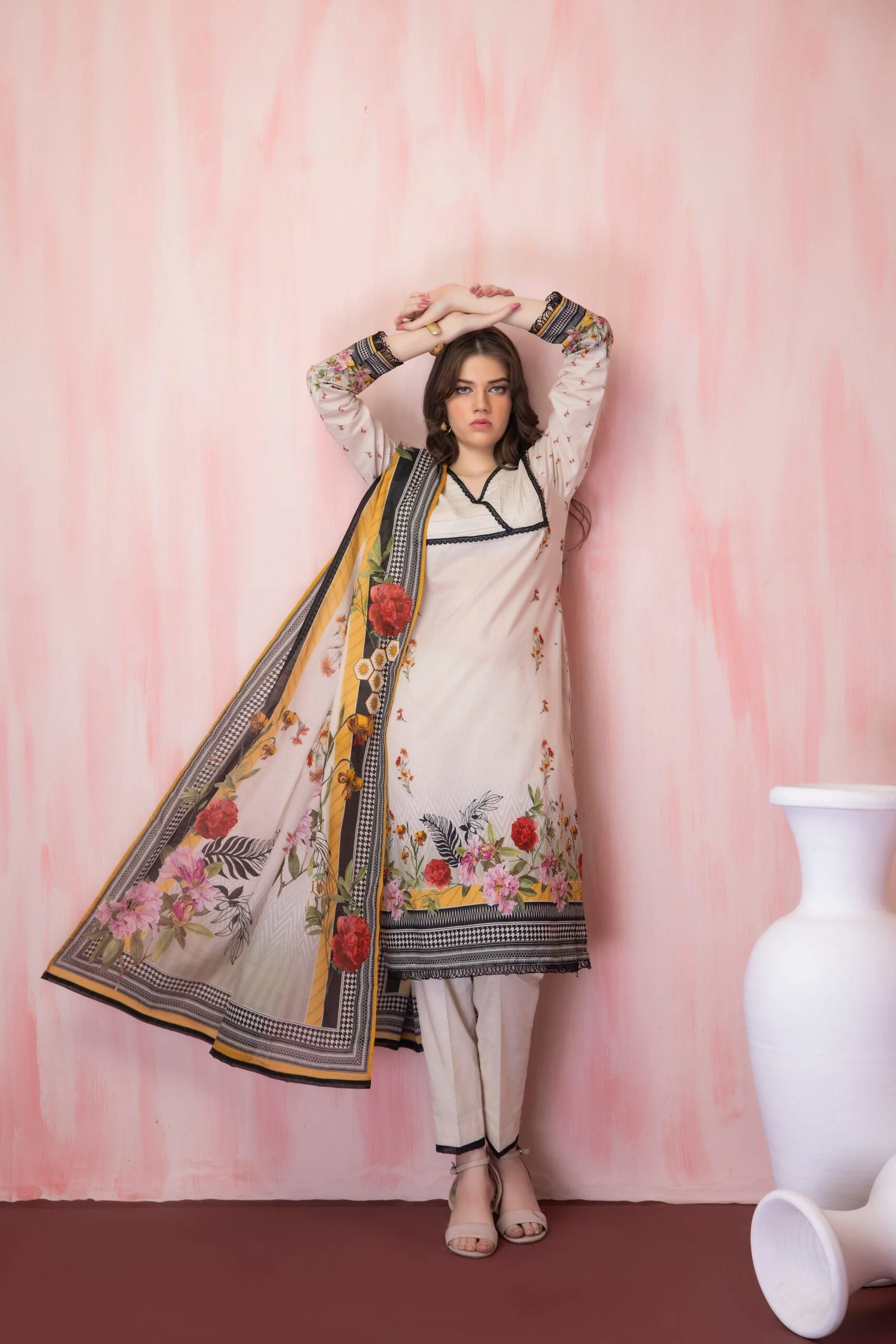 Salina Printed Lawn Collection Vol-5 – SPLV5-06