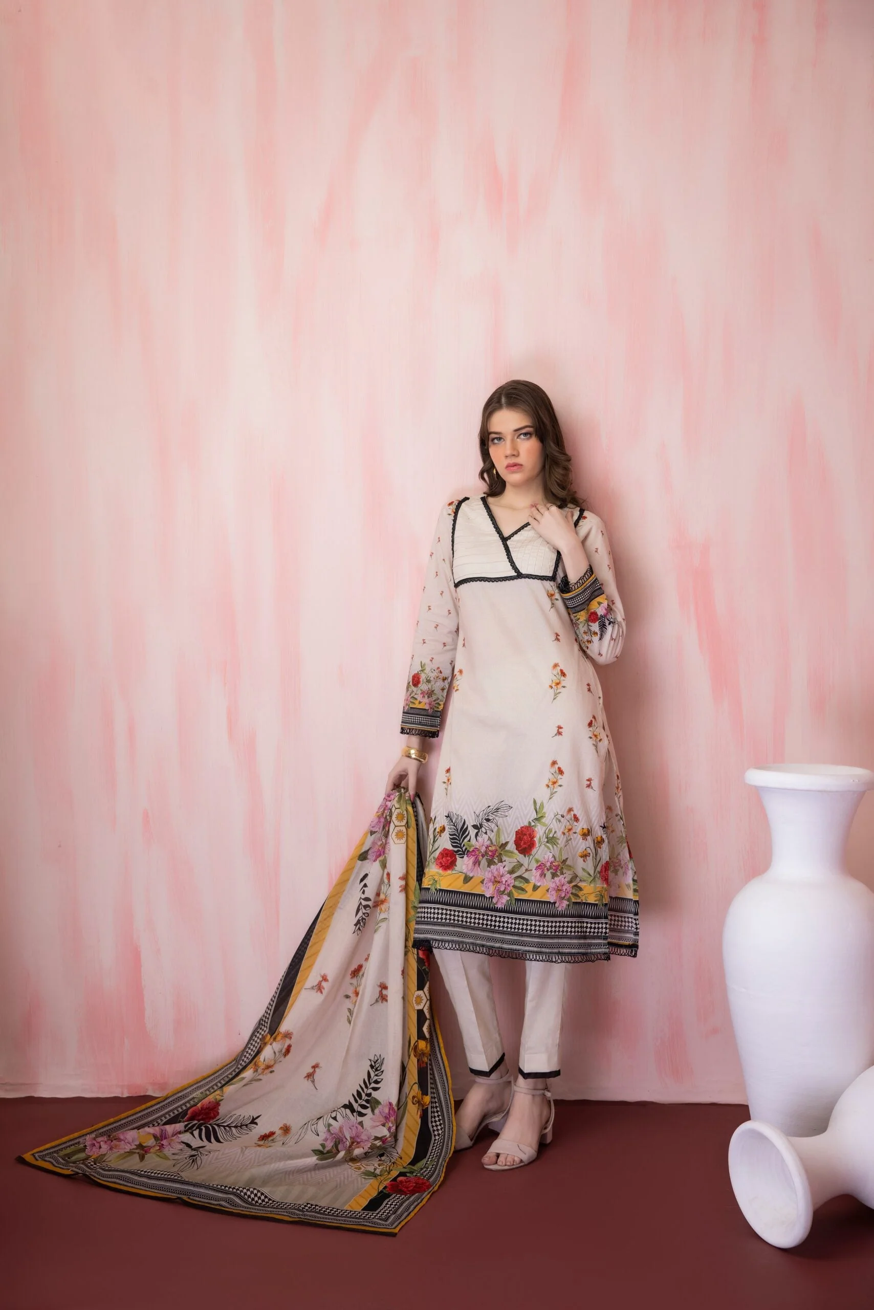Salina Printed Lawn Collection Vol-5 – SPLV5-06 - Image 5