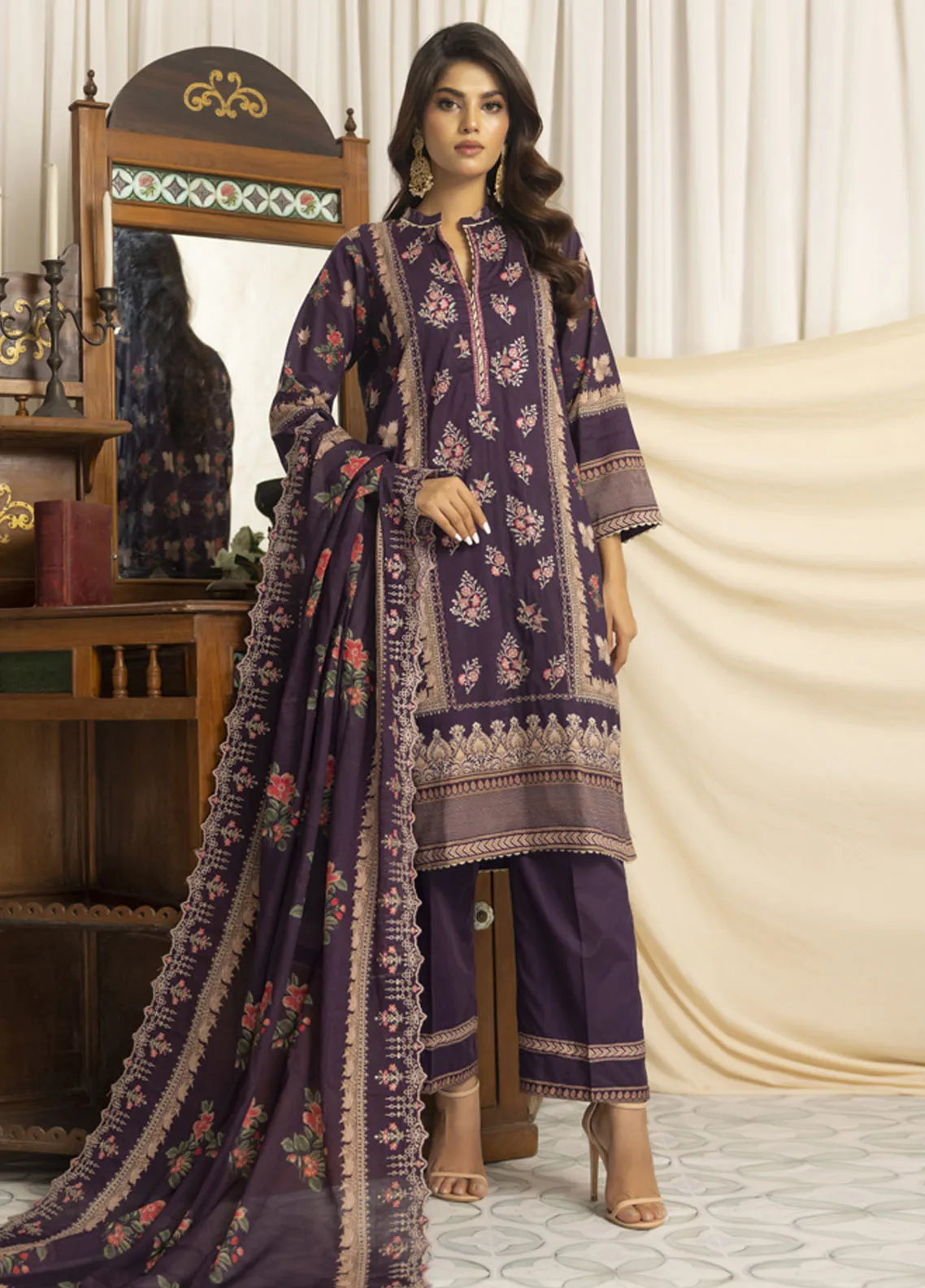 Salina Printed Lawn Collection with Cutwork Dupatta 25-V3 – D-04 - Image 3