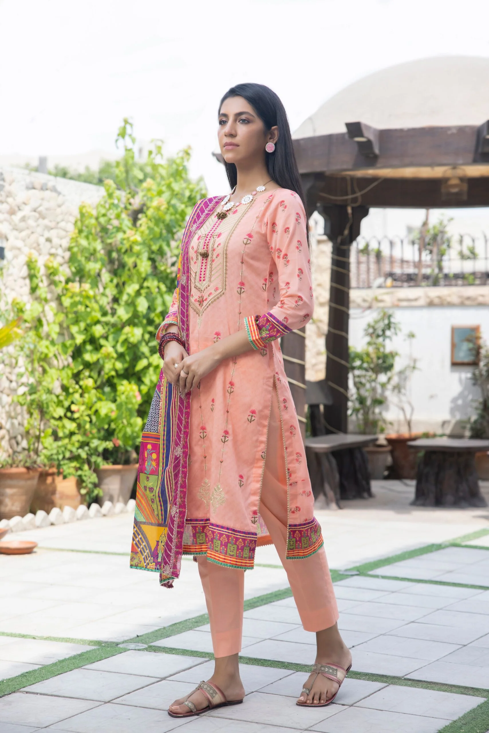 Salina Printed Lawn Collection with Cutwork Dupatta – SCWV3-2 - Image 4
