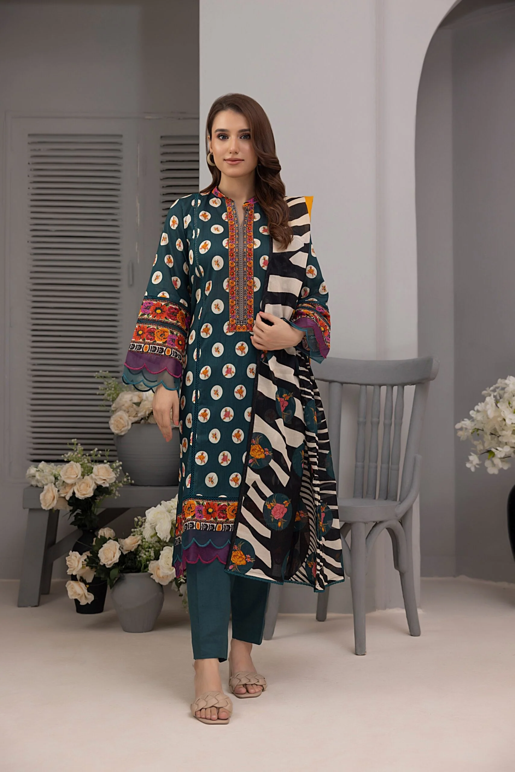 Salina Printed Lawn Vol-4 – SPC4-10 - Image 2