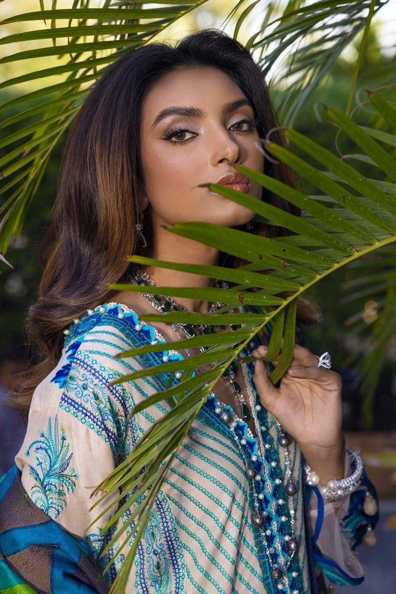 Sana Safinaz Luxury Lawn Collection 2022 – L221-002A-CN - Image 4