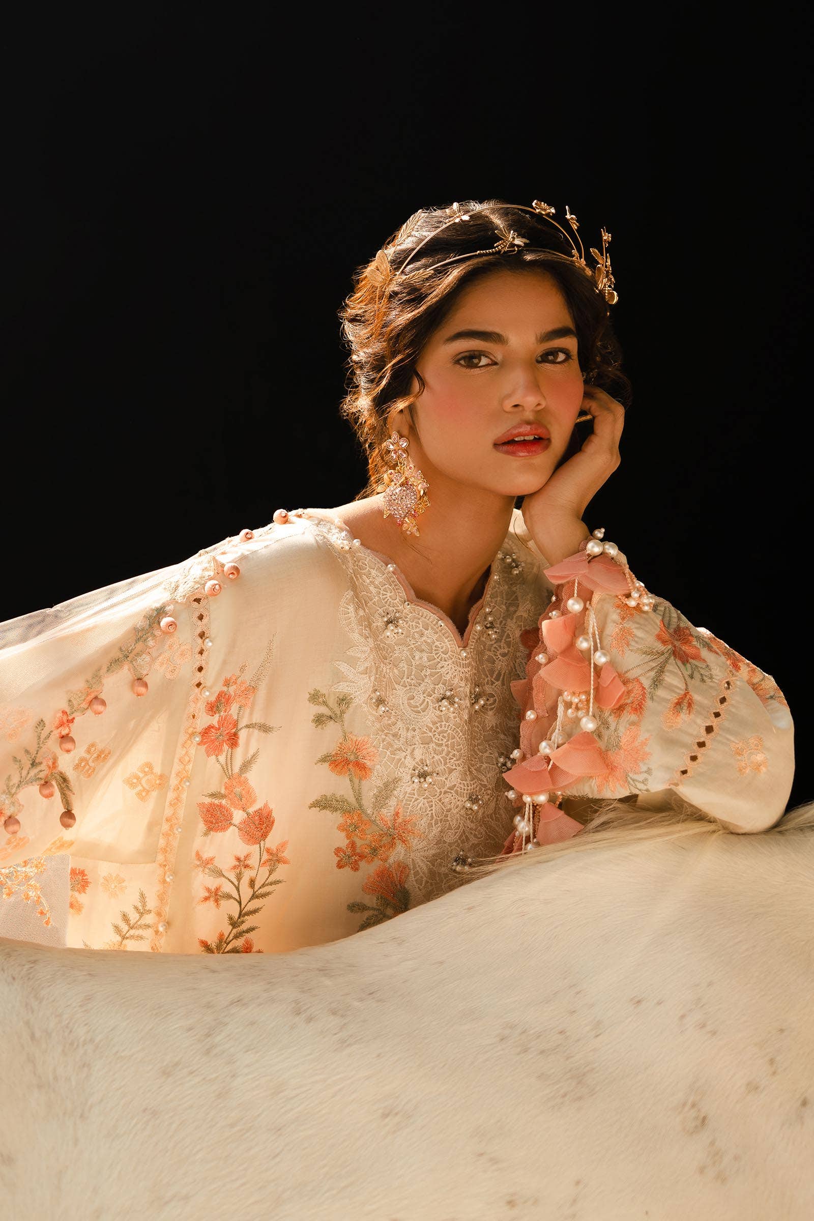 Sana Safinaz Luxury Lawn Collection 2024 – L241-003B-3CT - Image 11