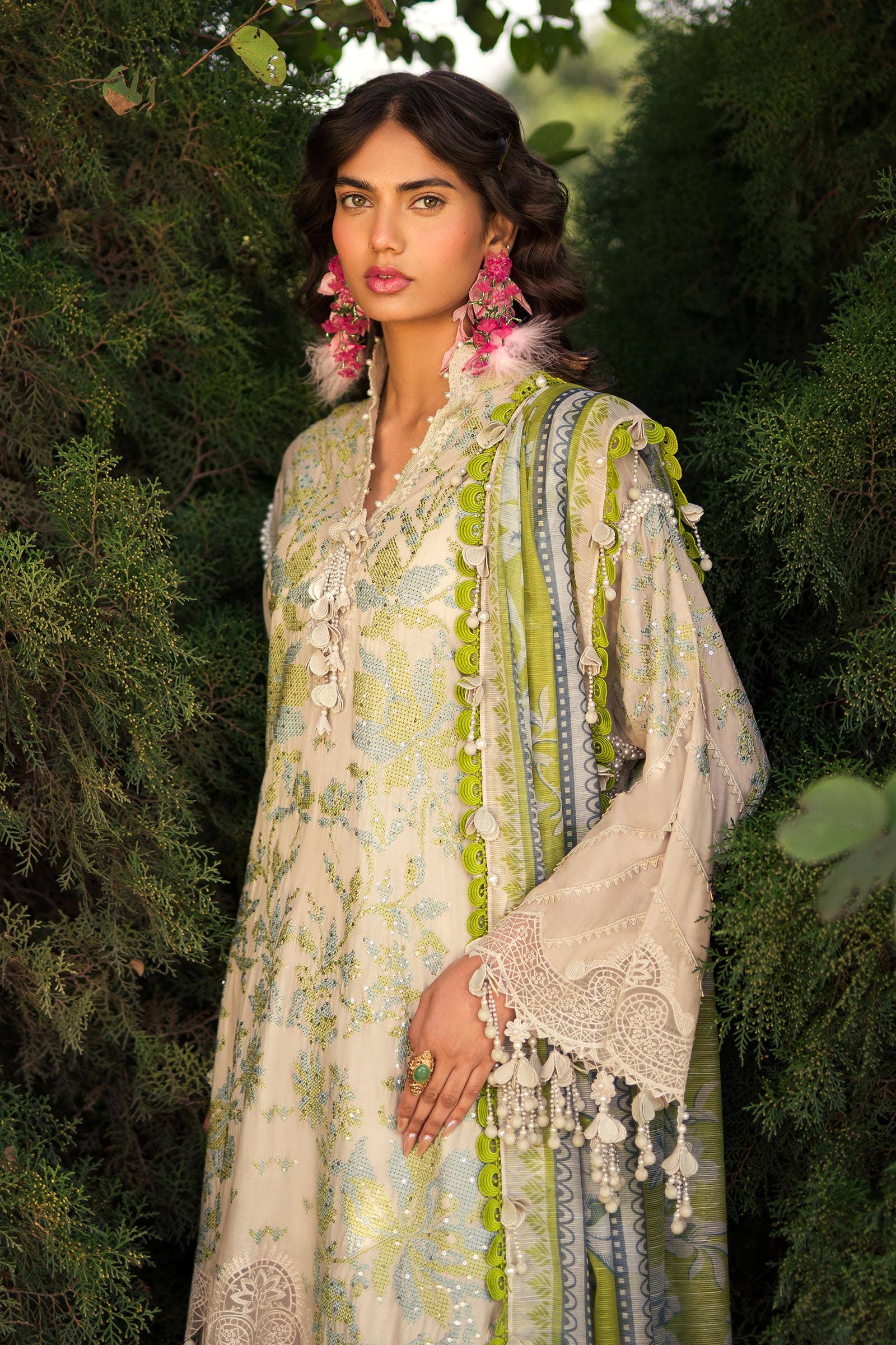 Sana Safinaz Luxury Lawn Collection 2024 – L241-008A-3CV - Image 6