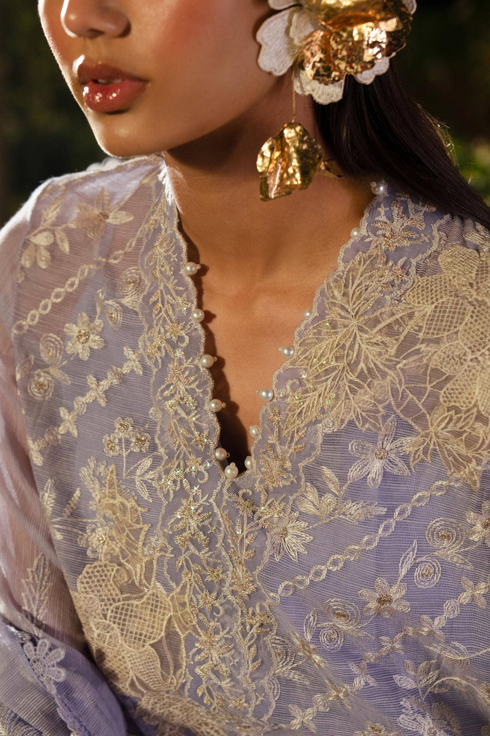 Sana Safinaz Luxury Lawn Collection 2024 – L241-010B-3CV - Image 3