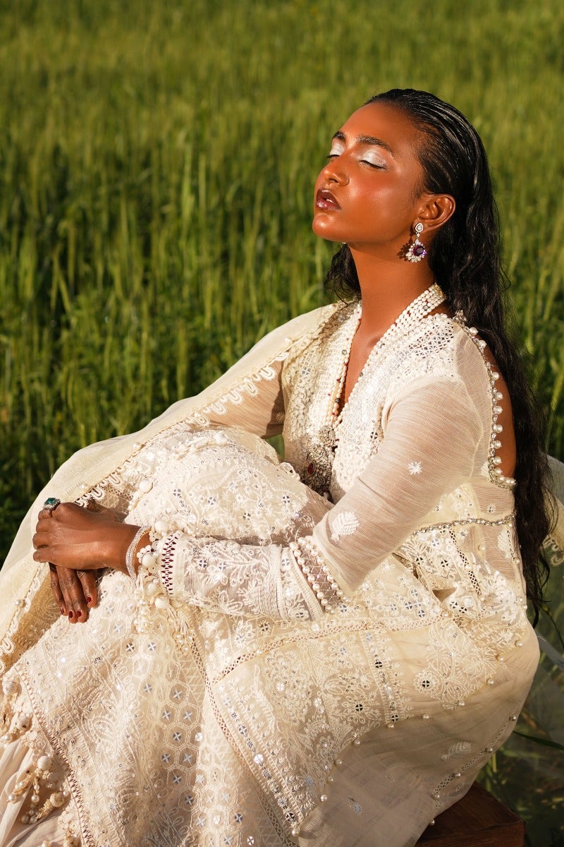 Sana Safinaz Raahi Luxury Lawn Collection 2023 – L231-005A-CH - Image 3