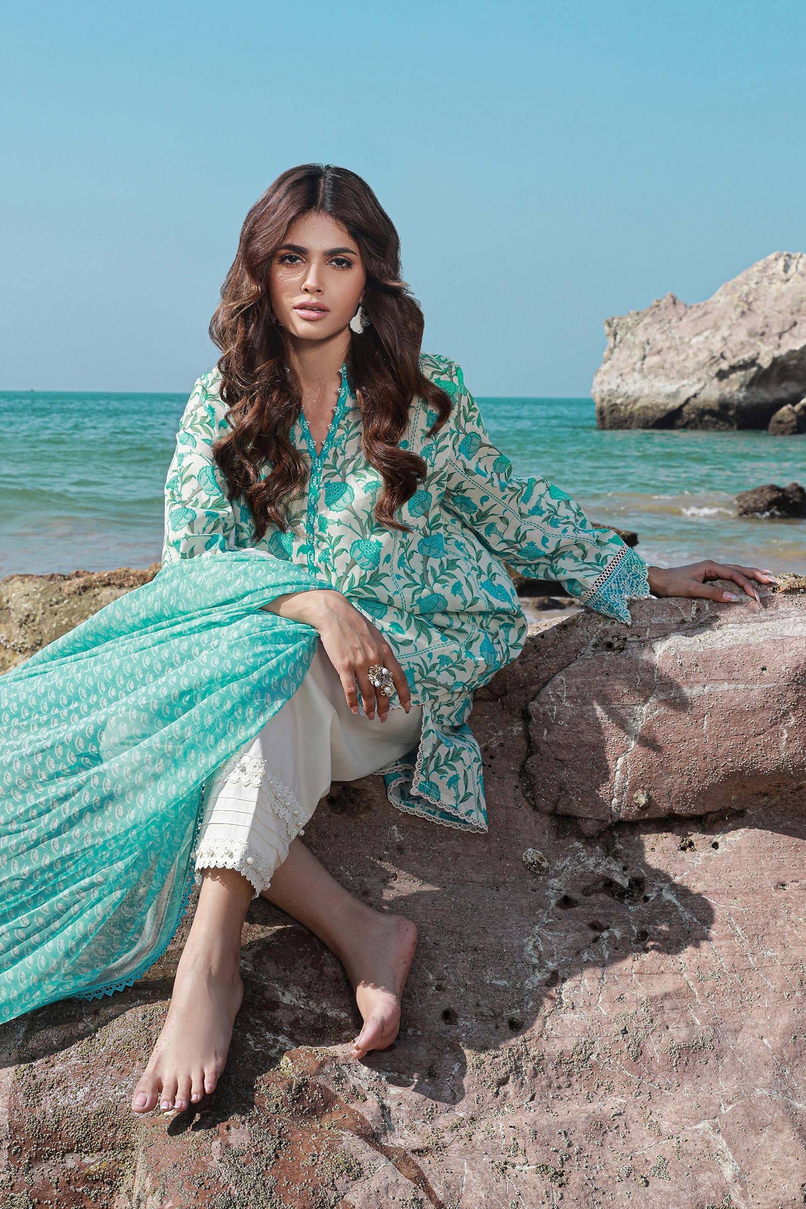 Sana Safinaz Spring/Summer Mahay Lawn 2024 – H241-002A-2Bi - Image 3