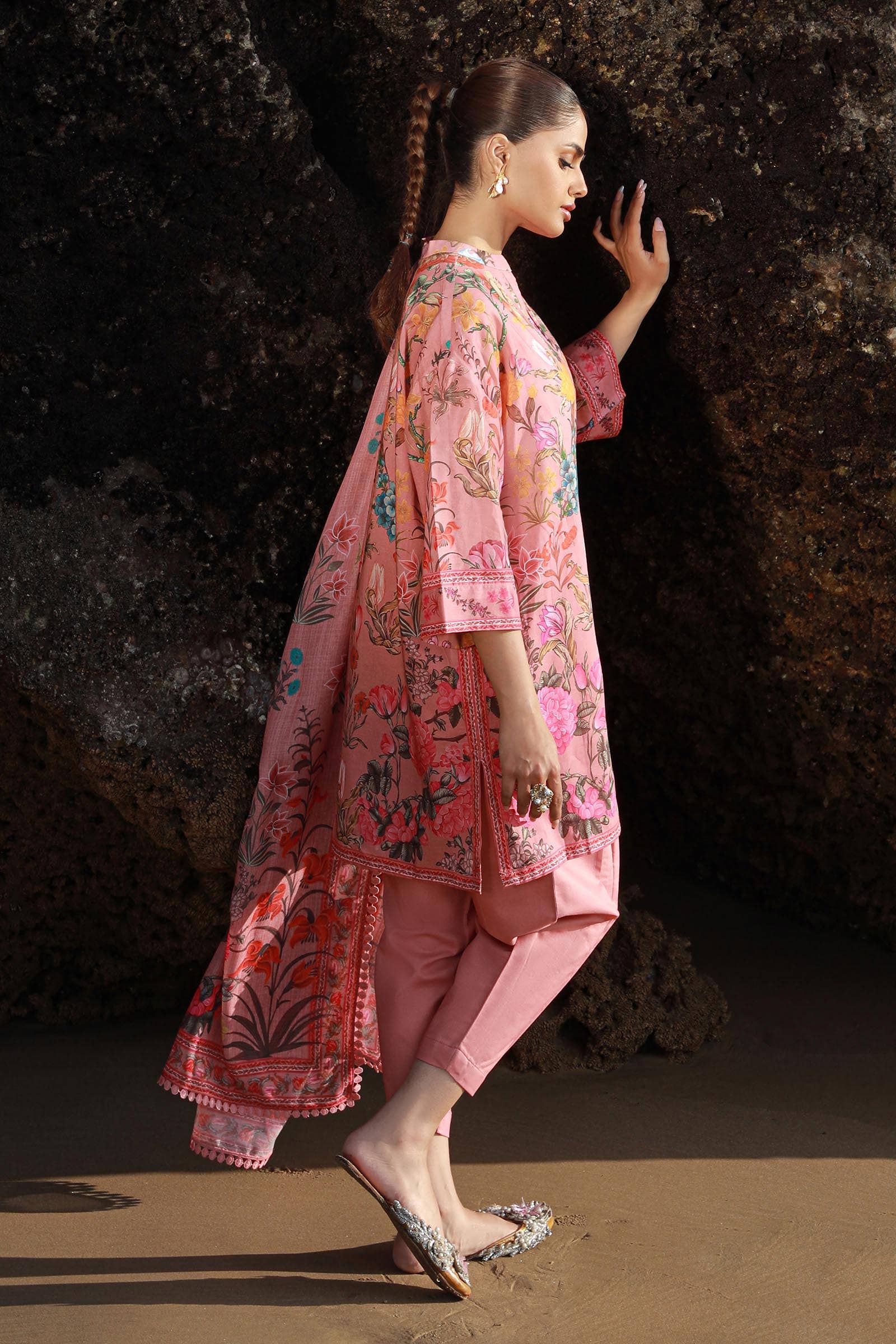 Sana Safinaz Spring/Summer Mahay Lawn 2024 – H241-019A-3Cs - Image 5