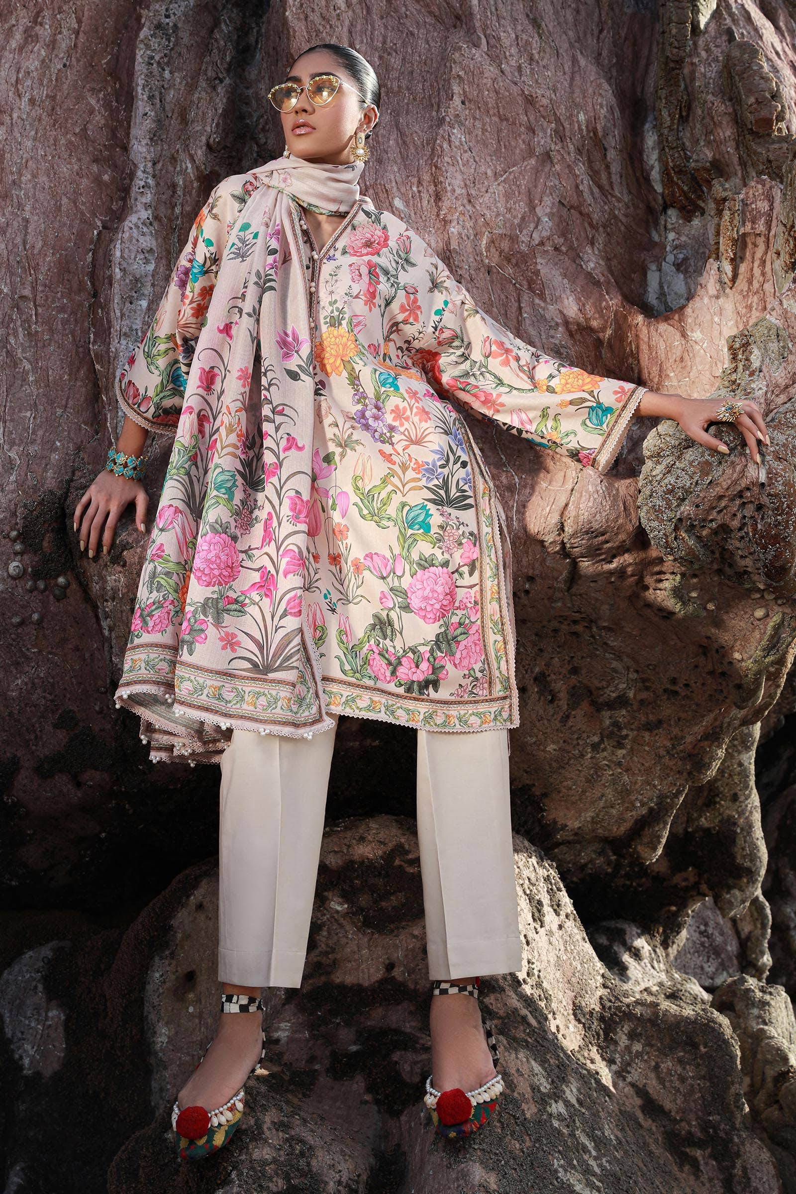 Sana Safinaz Spring/Summer Mahay Lawn 2024 – H241-019B-3Cs - Image 3