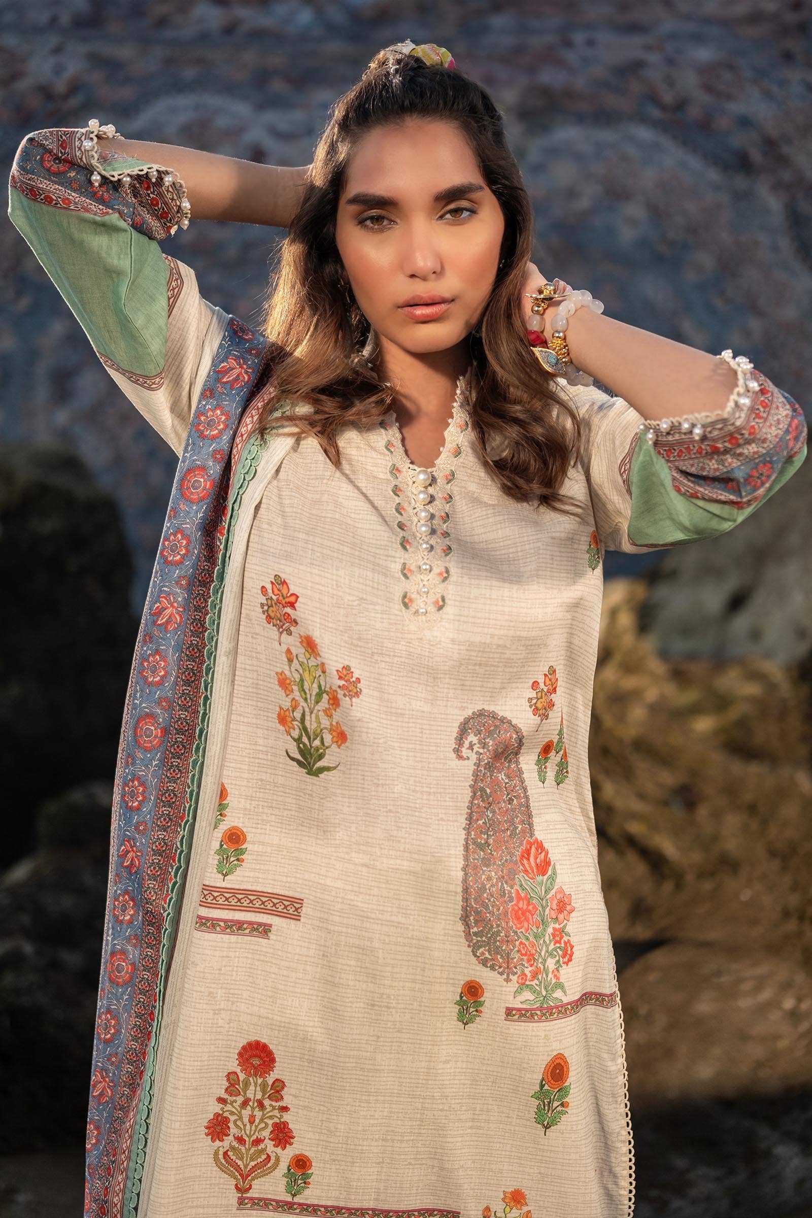 Sana Safinaz Spring/Summer Mahay Lawn 2024 – H241-022A-2Bs - Image 5