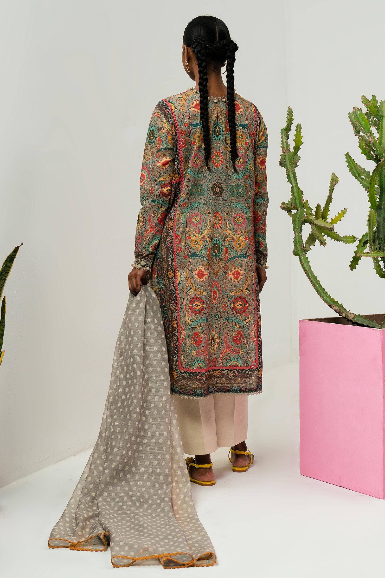 Sana Safinaz Summer Mahay Lawn Vol-2 – H242-004B-2DD - Image 5
