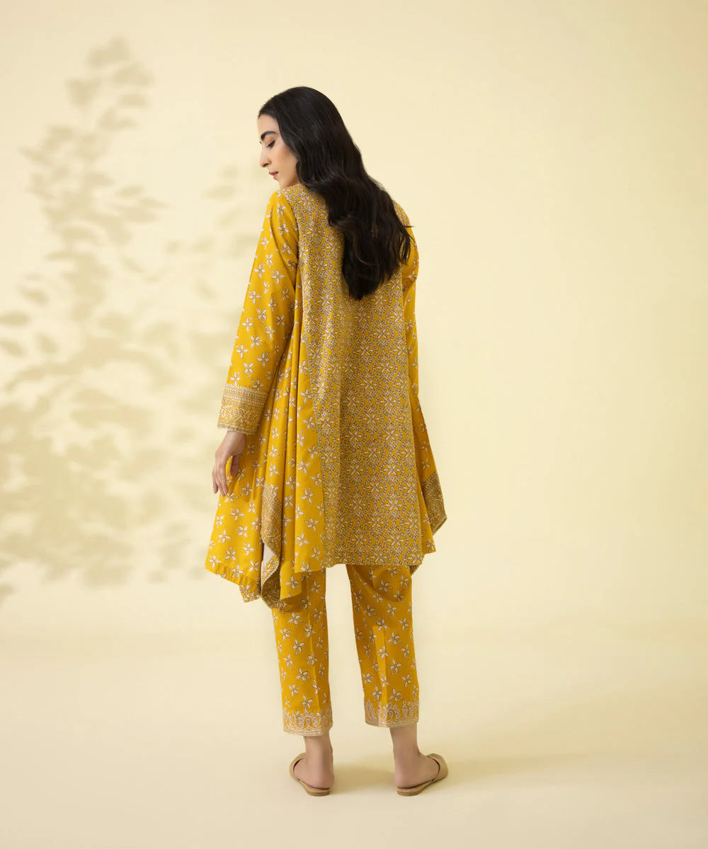 Sapphire Spring/Summer 2023 – 2 Piece - Printed Lawn Suit - 002TEDY23V15 - Image 4