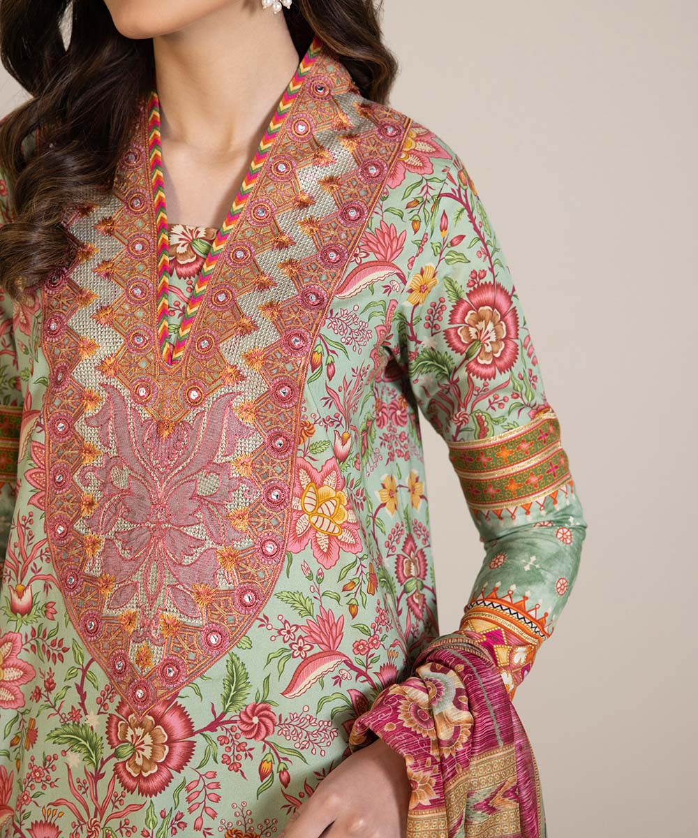 Sapphire Spring/Summer 2023 – 3 Piece - Embroidered Cambric Suit 003PEDY23V06 - Image 2