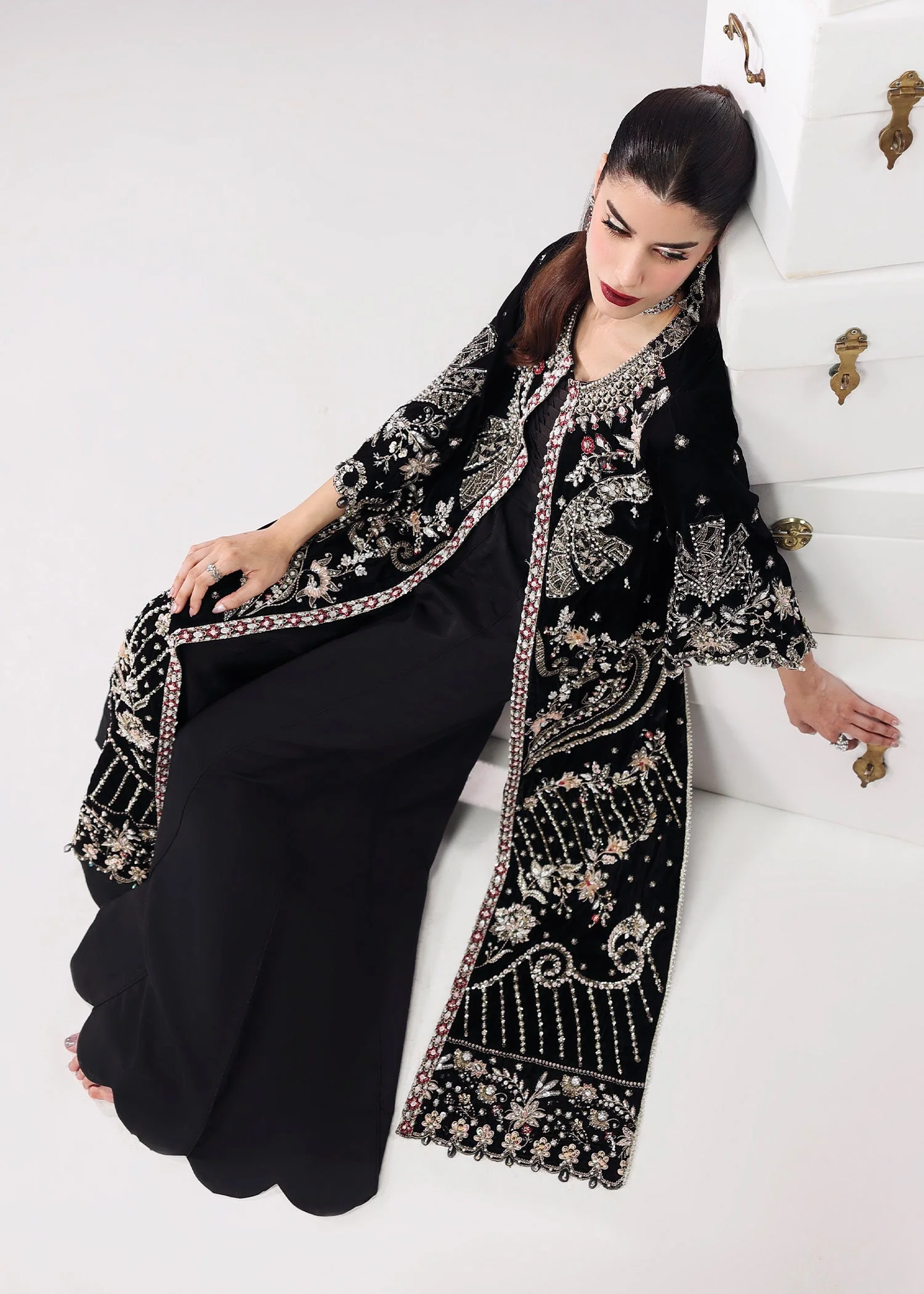 Sardinia L'amore Handwork Edit Luxury Formals – Black Swan - Image 6