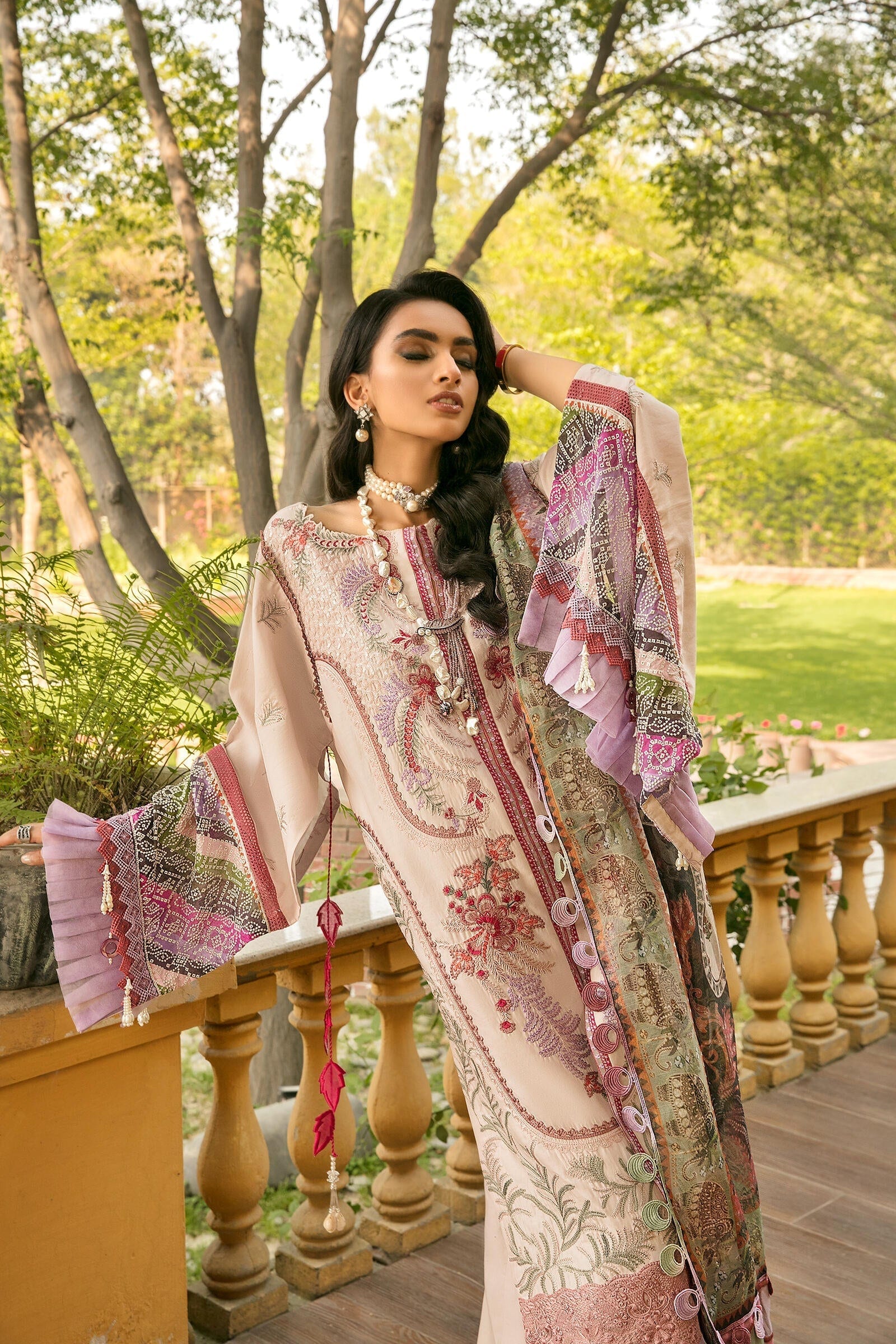 Shiza Hassan Izel Luxury Lawn Collection 2022 – 1-A Faye - Image 3