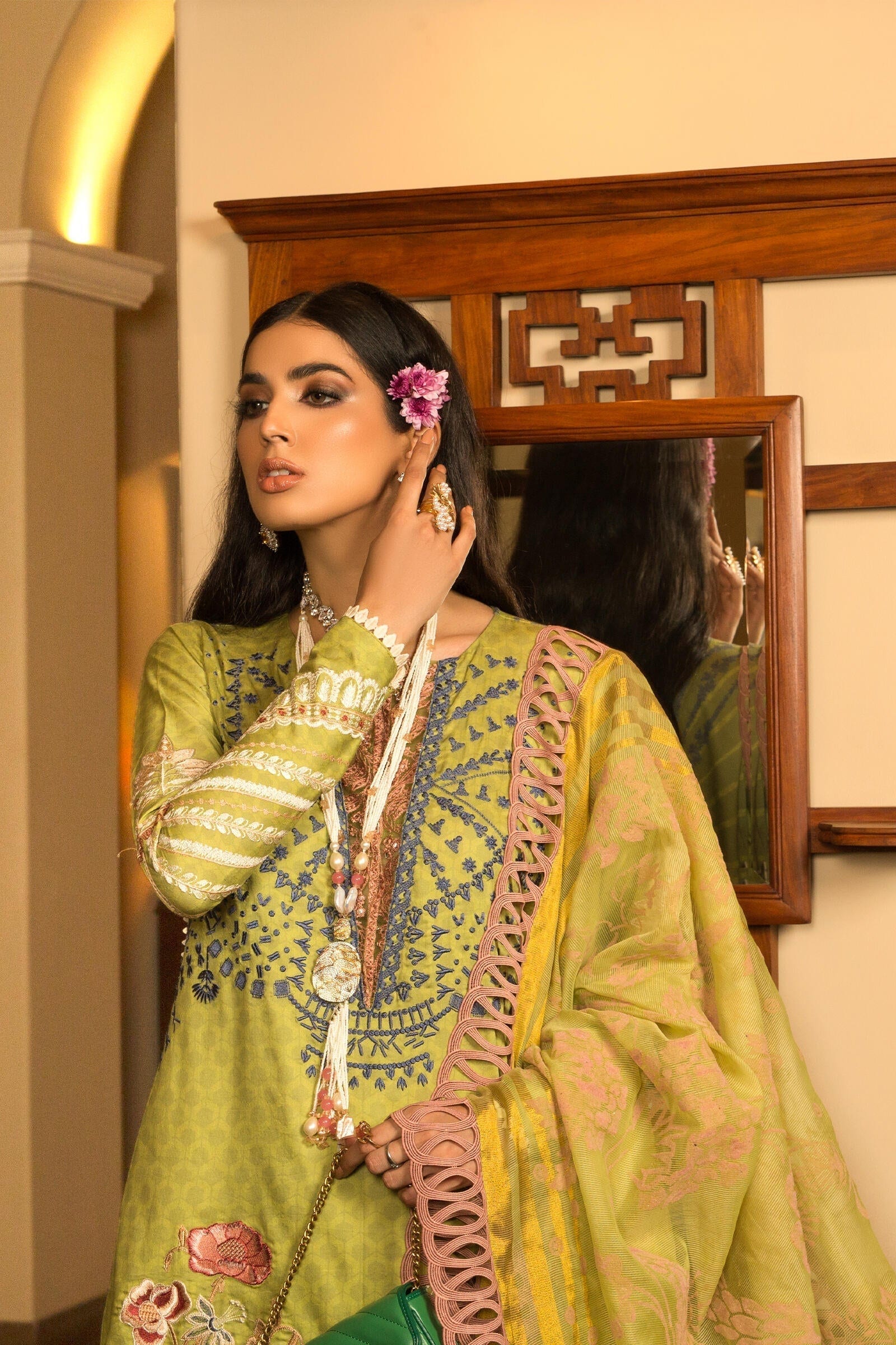 Shiza Hassan Izel Luxury Lawn Collection 2022 – 4-A Ive - Image 3