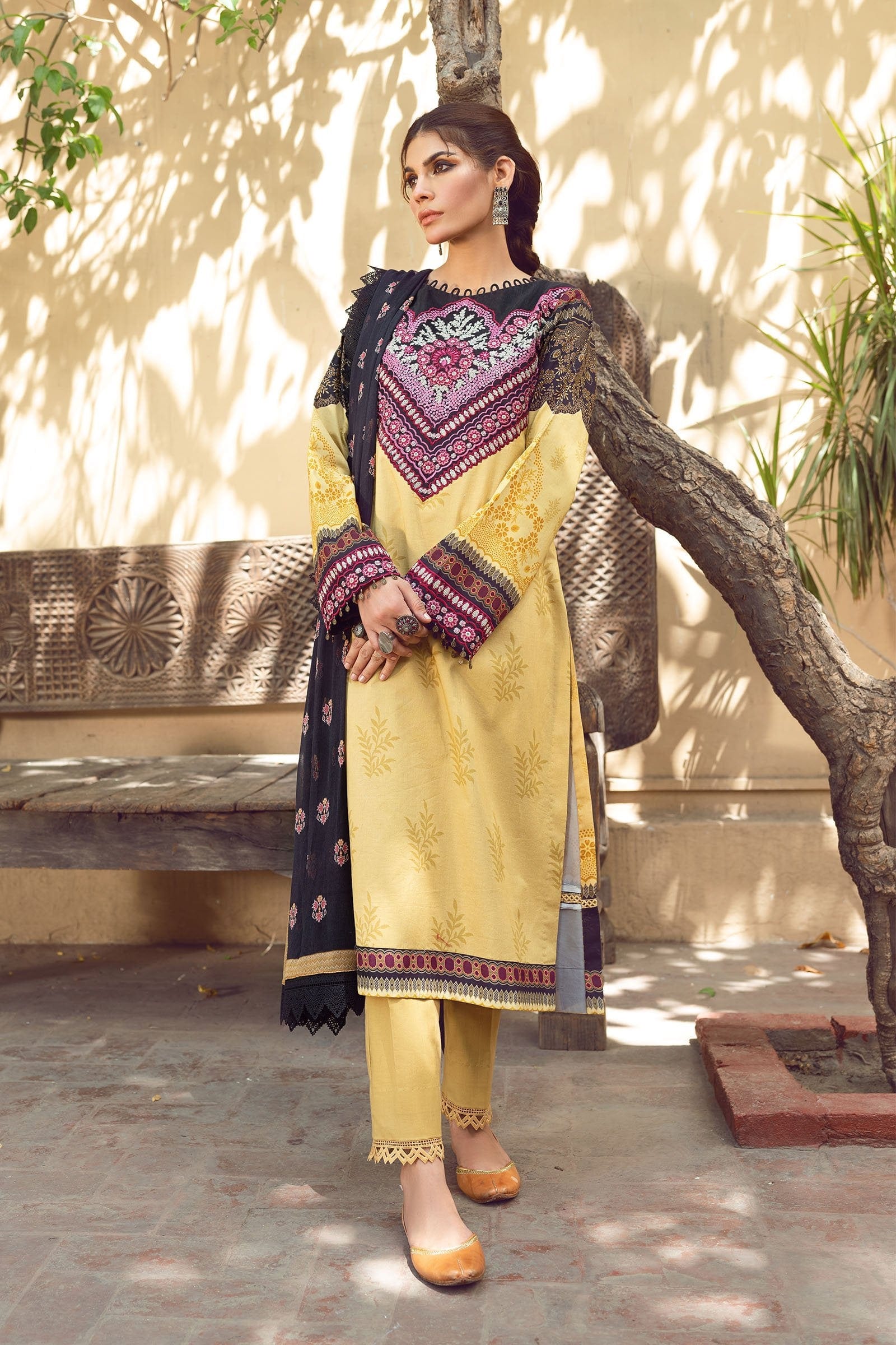 Shiza Hassan Kinaar Lawn Collection – Kiara - Image 5