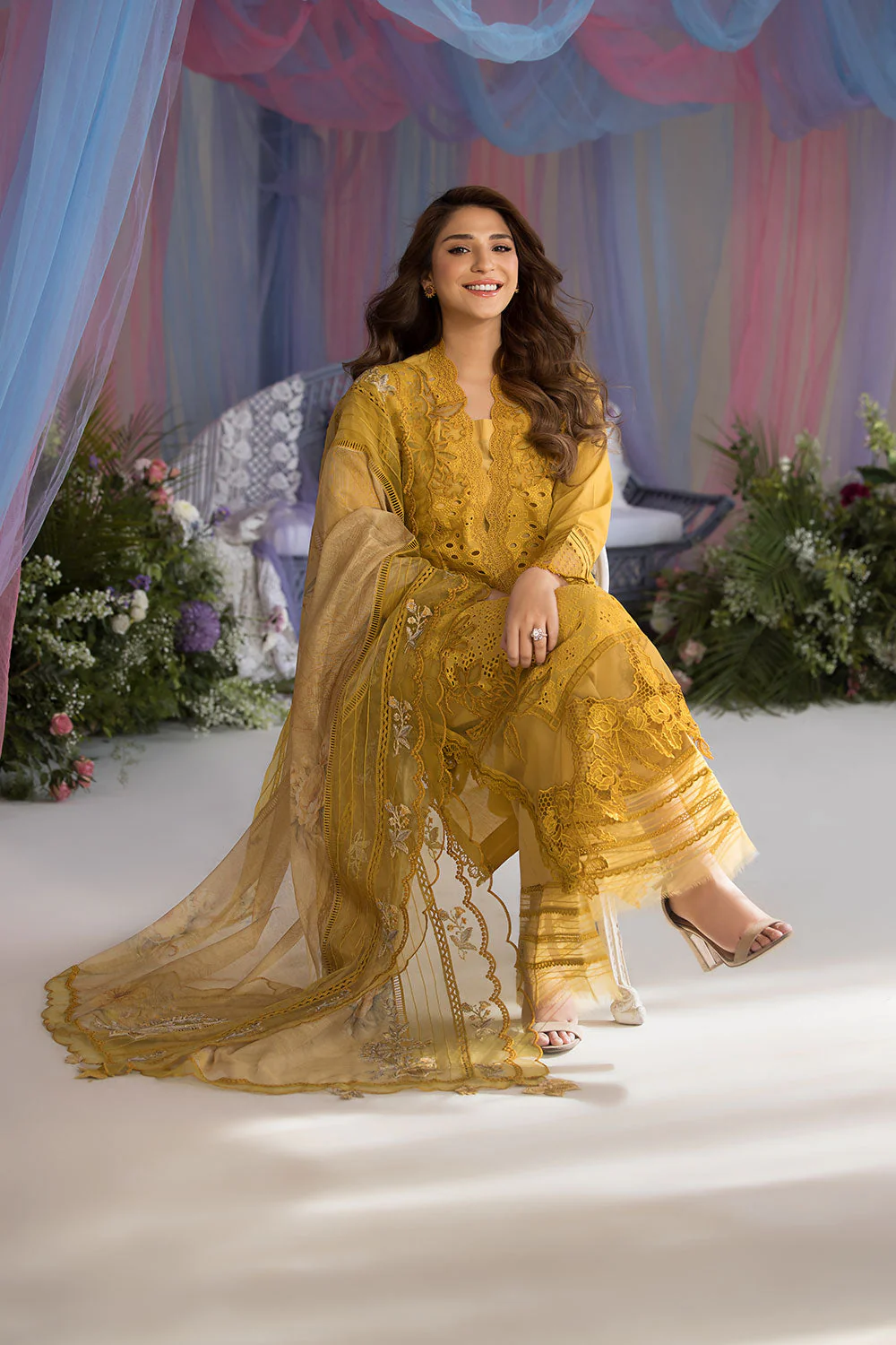 Sobia Nazir Summer Luxury Lawn – Design 1A - Image 2