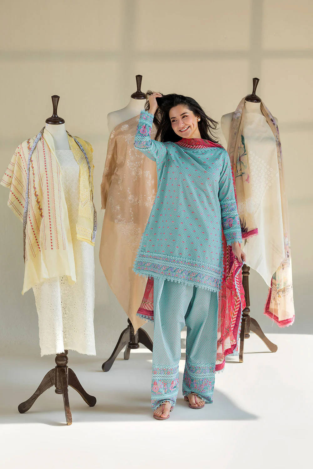 Sobia Nazir Vital Lawn – 6A - Image 3