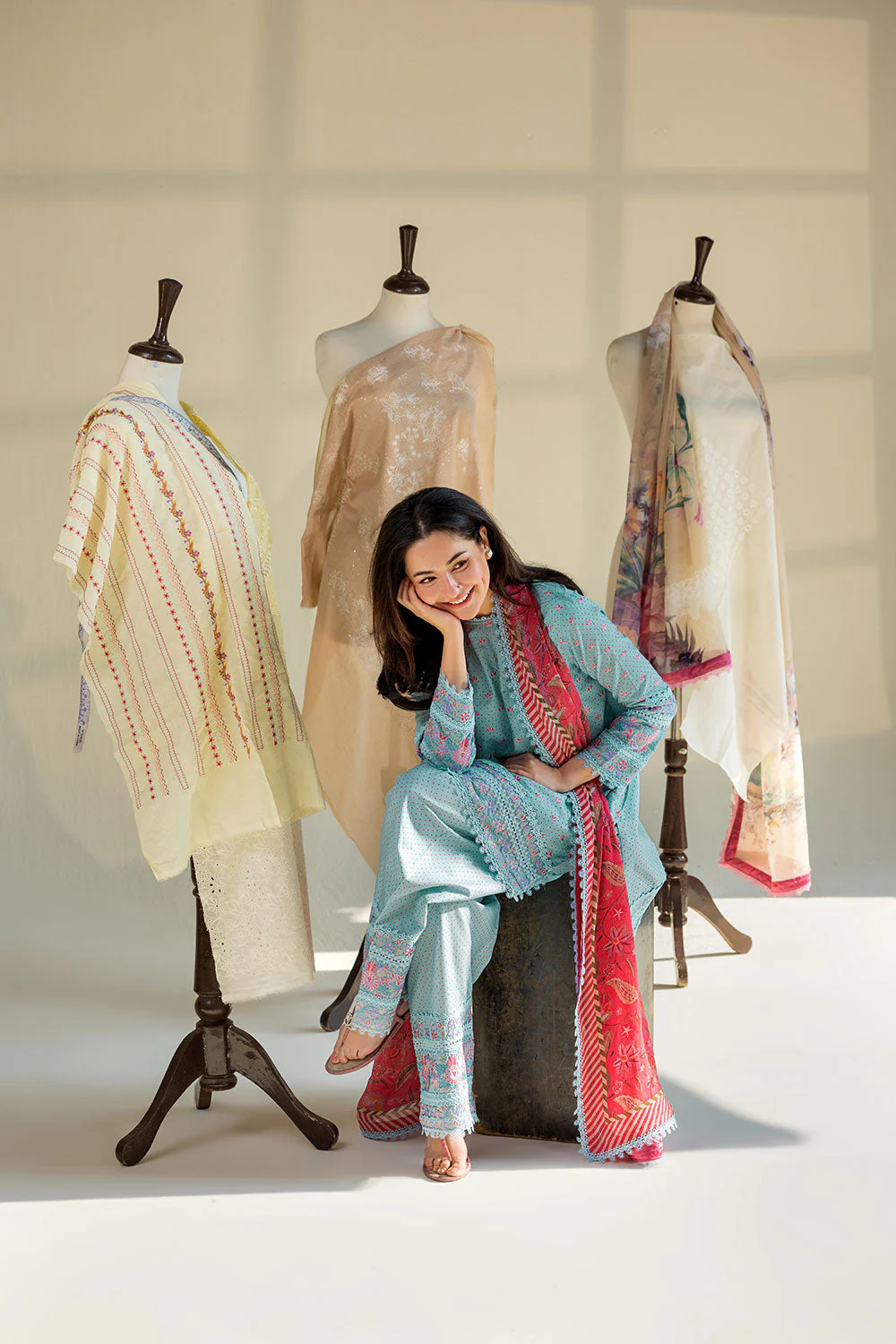 Sobia Nazir Vital Lawn – 6A - Image 8