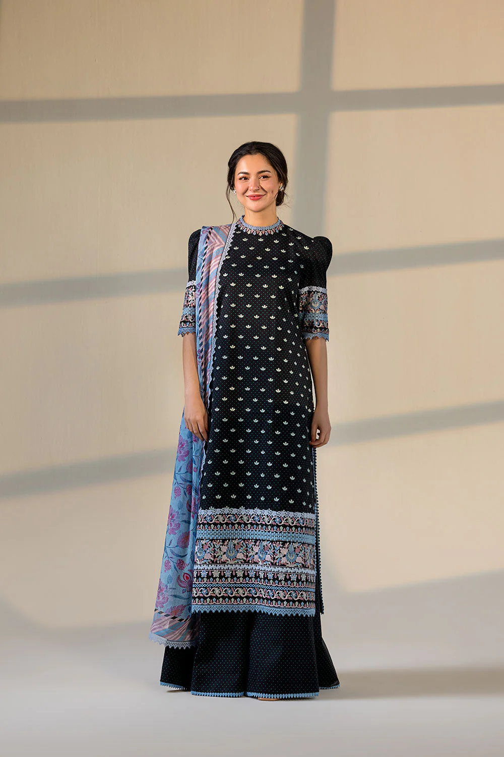 Sobia Nazir Vital Lawn – 6B - Image 7