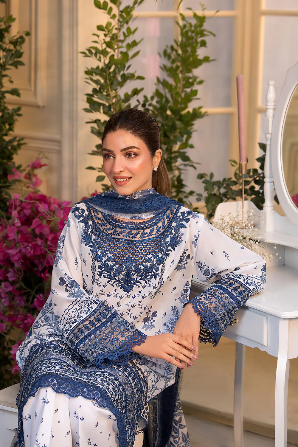 Sobia Nazir Vital Lawn – Design 10B