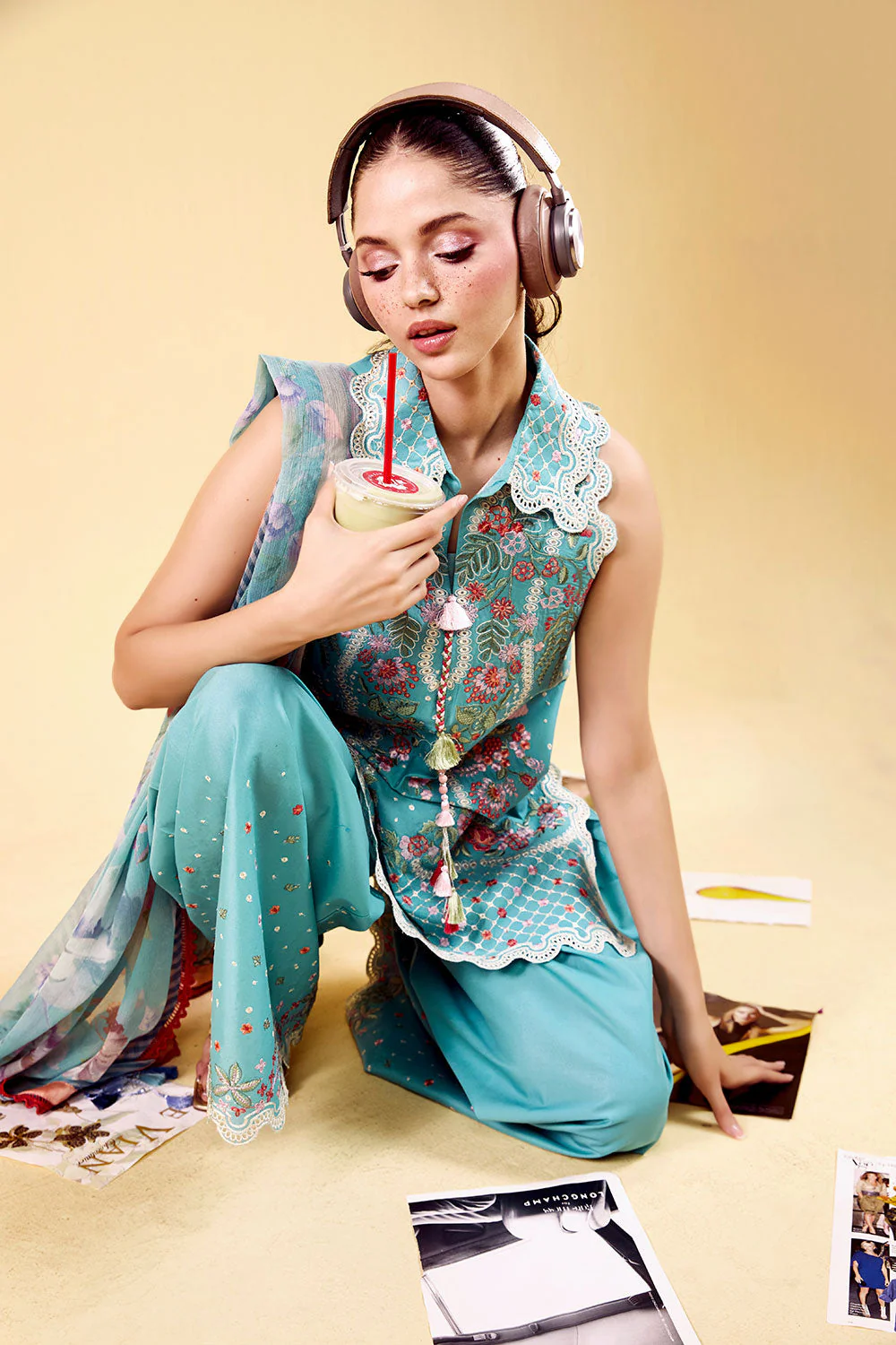 Sobia Nazir Vital Luxury Lawn Vol-2 – D-5A - Image 4
