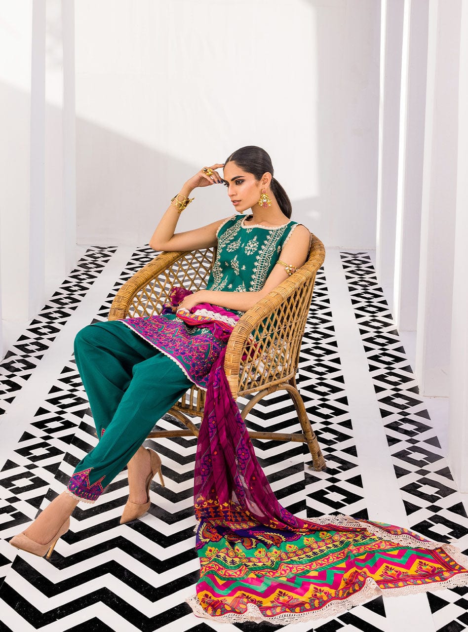 Tahra by Zainab Chottani Eid Lawn Collection – Crimson Breeze - Image 16