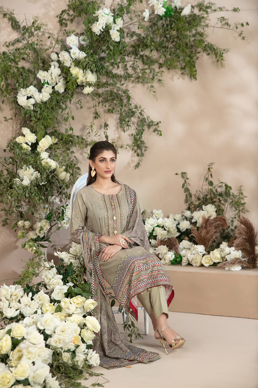 Tawakkal Alayna Lawn Collection – D-8543 - Image 3