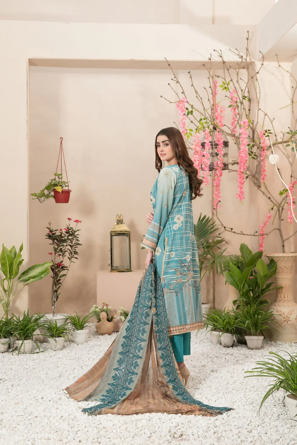 Tawakkal Soraya Lawn Collection 2022 – D-7025 - Image 2