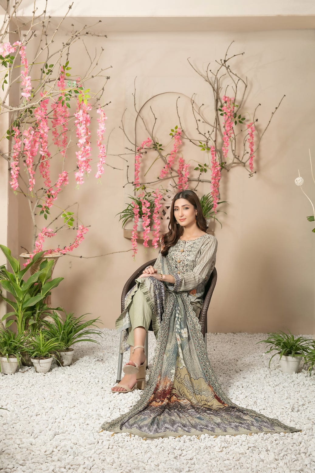 Tawakkal Soraya Lawn Collection 2022 – D-7031 - Image 3