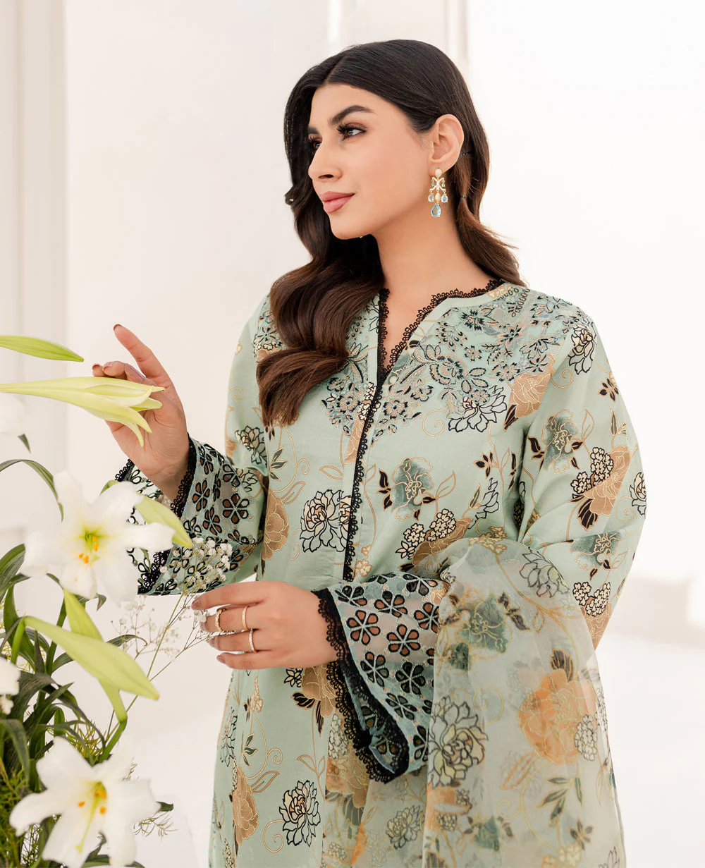 Xenia Soiree Eid Lawn Collection – HESAN - Image 3