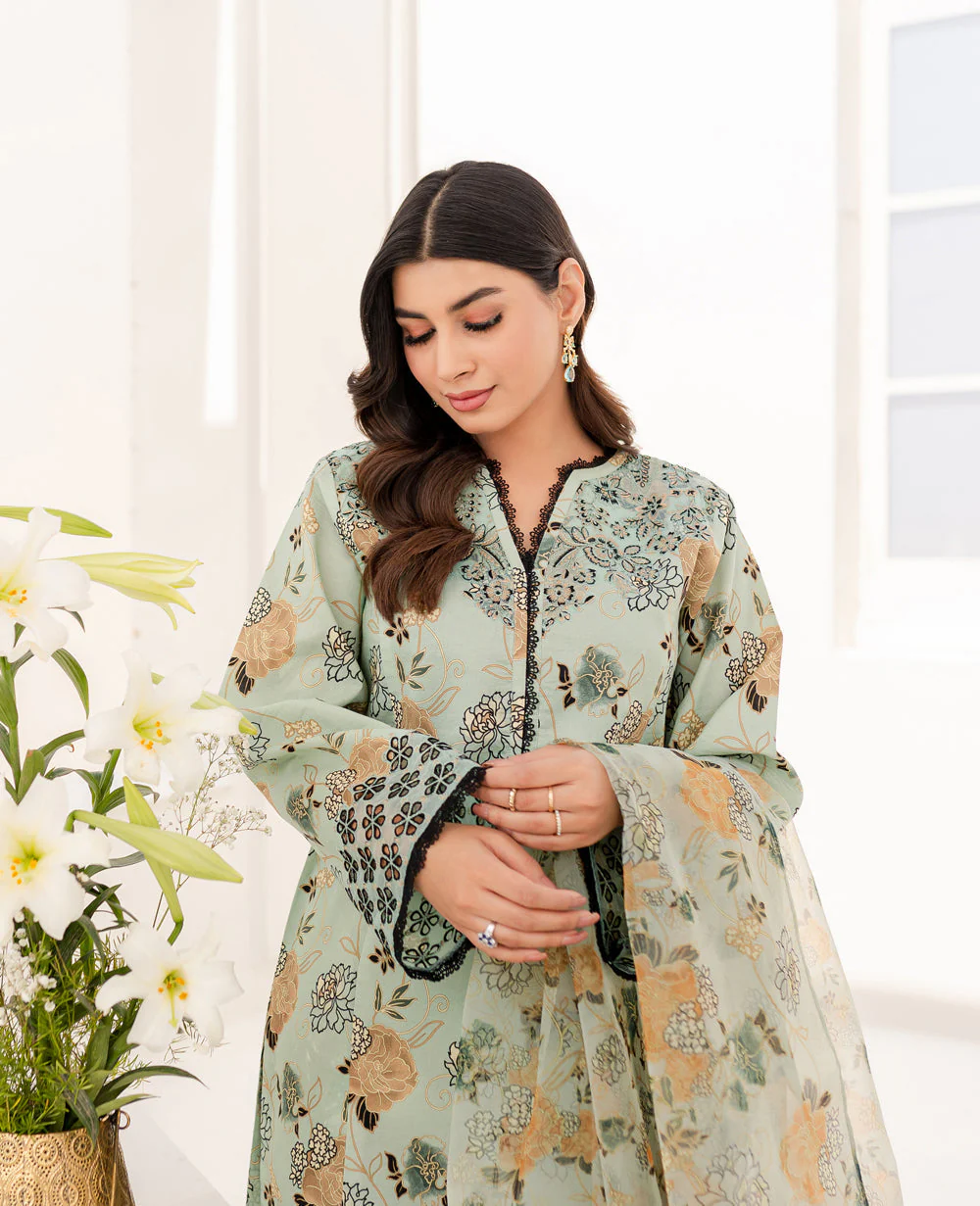 Xenia Soiree Eid Lawn Collection – HESAN - Image 4