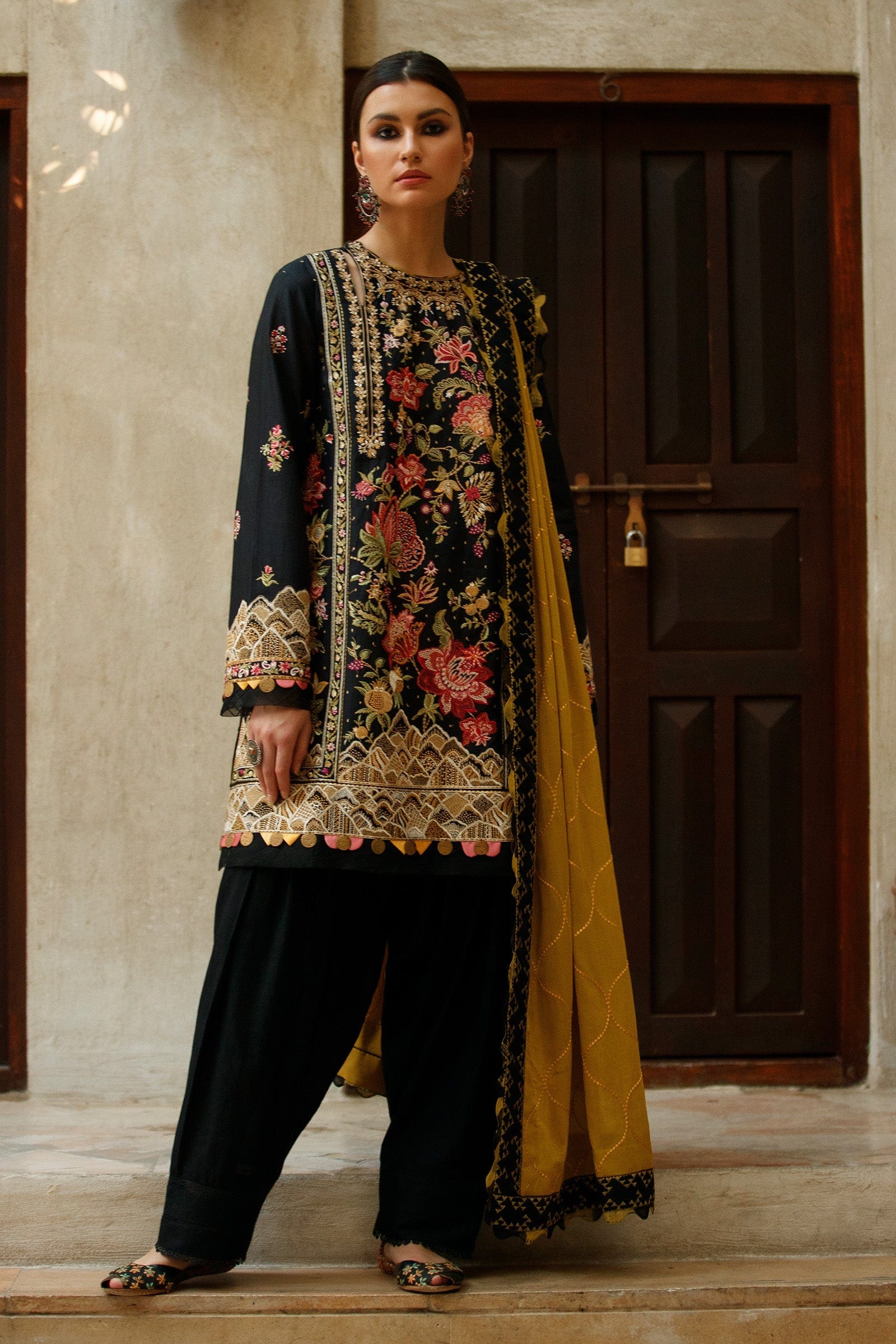 Zaha by Khadijah Shah Lawn Collection 2022 – TALAYEH (ZL22-06 B) - Image 3