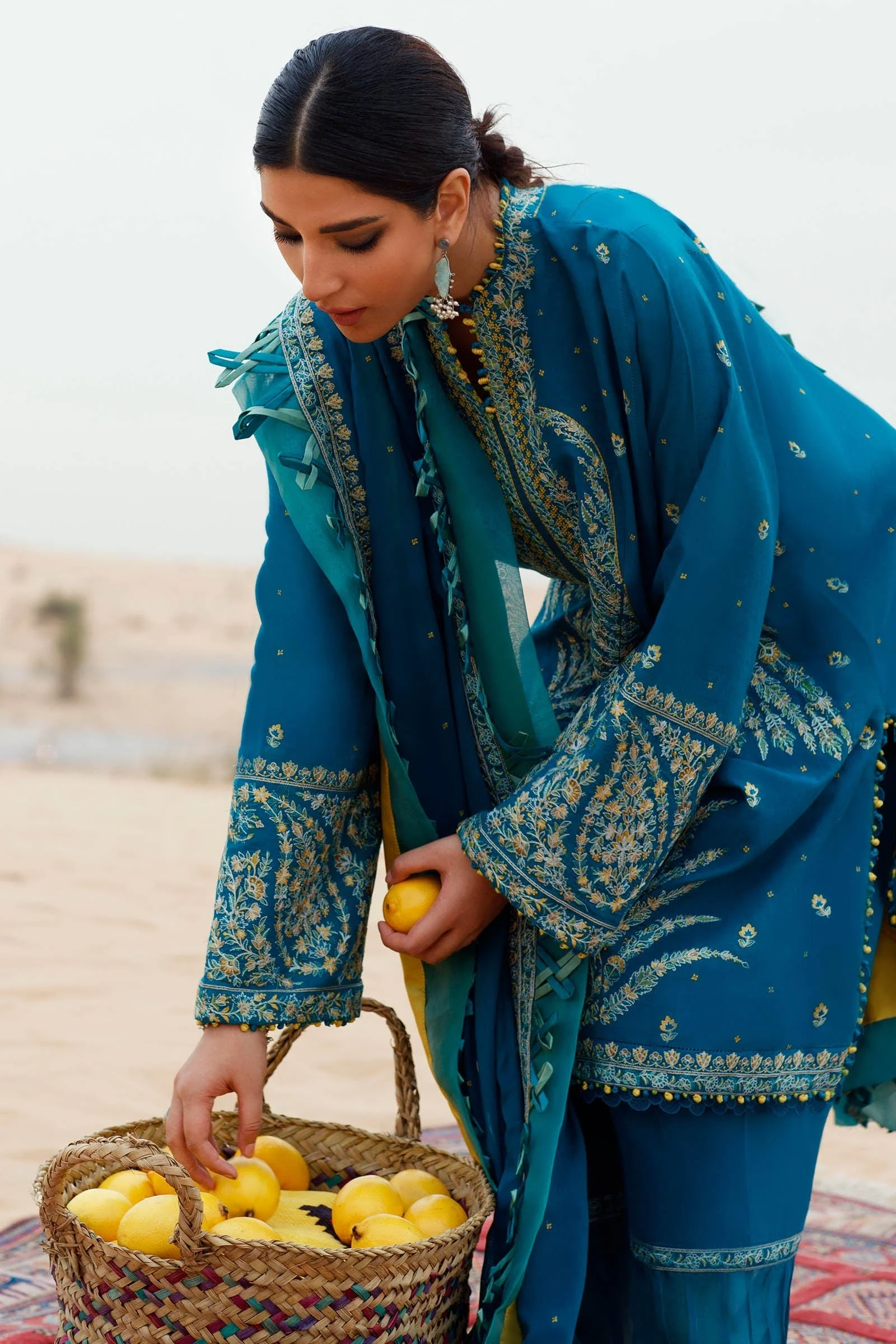 Zaha by Khadijah Shah Lawn Collection 2022 – ZARBANU (ZL22-04 A) - Image 8