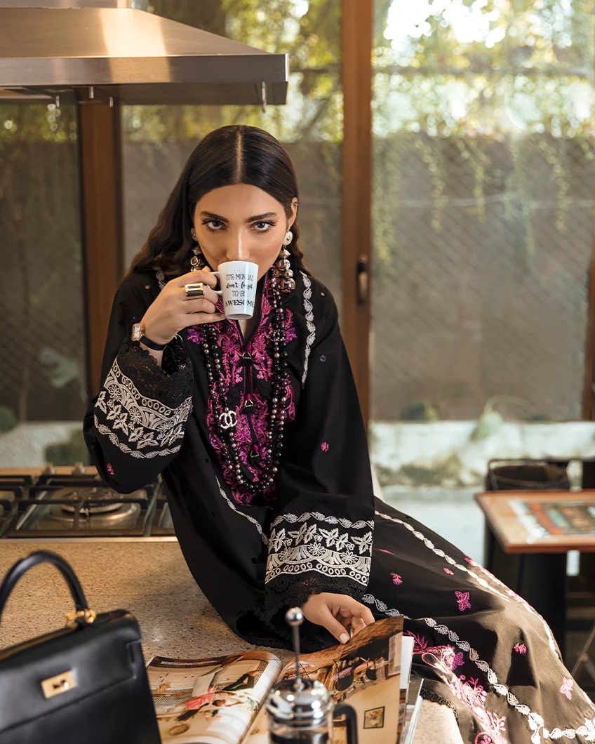 Zaha by Khadijah Shah โ Modern Memsaab Fall Edition โ QUDRAH (ZI20-01) - Image 2