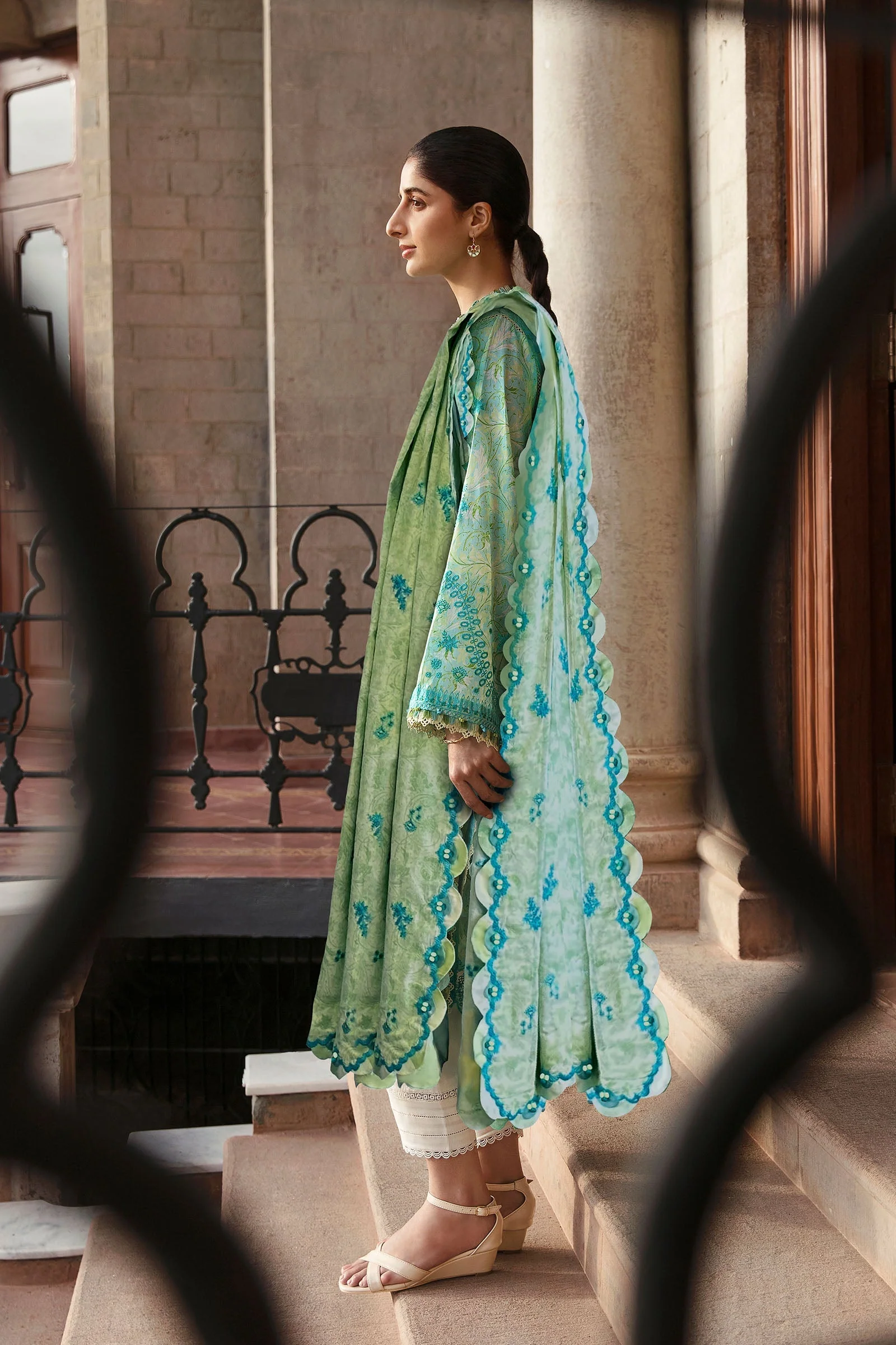 Zaha Festive Lawn Collection – MIRAY (ZF23-05) - Image 4