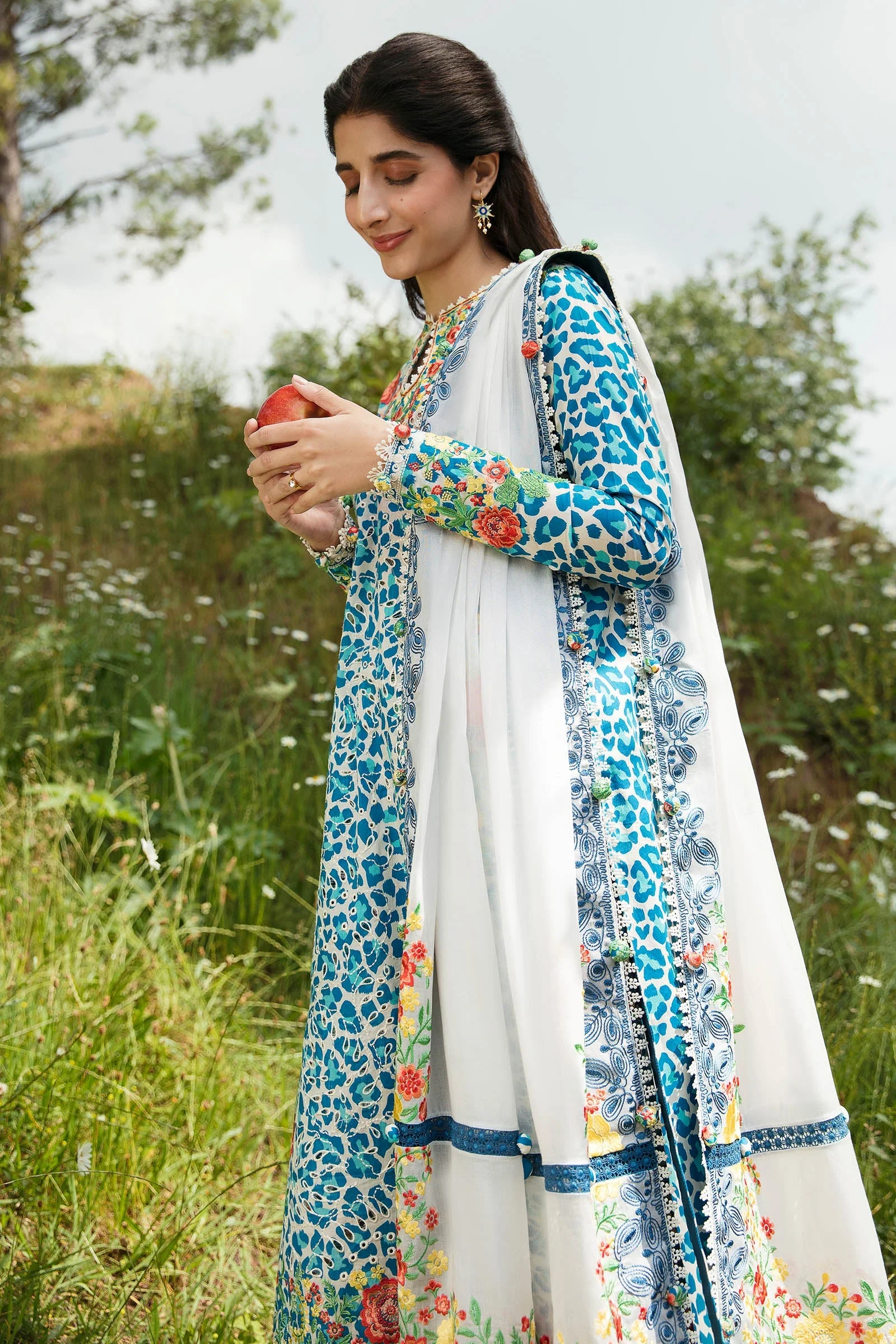 Zaha Festive Lawn Collection – SELIN (ZF23-08) - Image 4