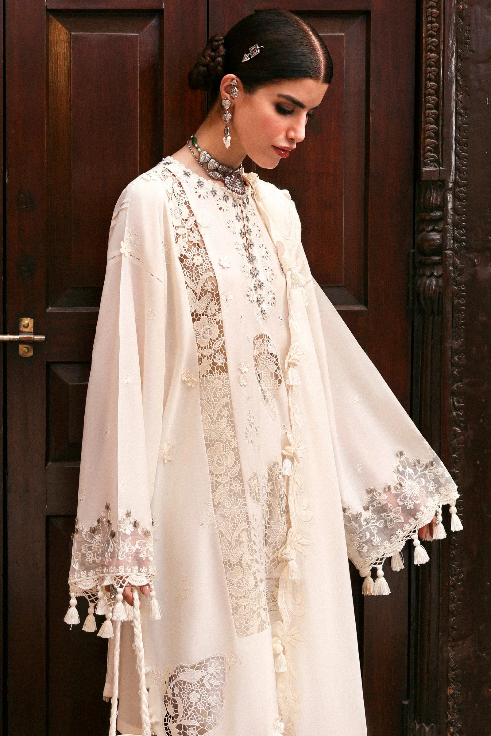 Zaha Festive Luxury Lawn – GULBAHAR (ZF-25-02) - Image 4