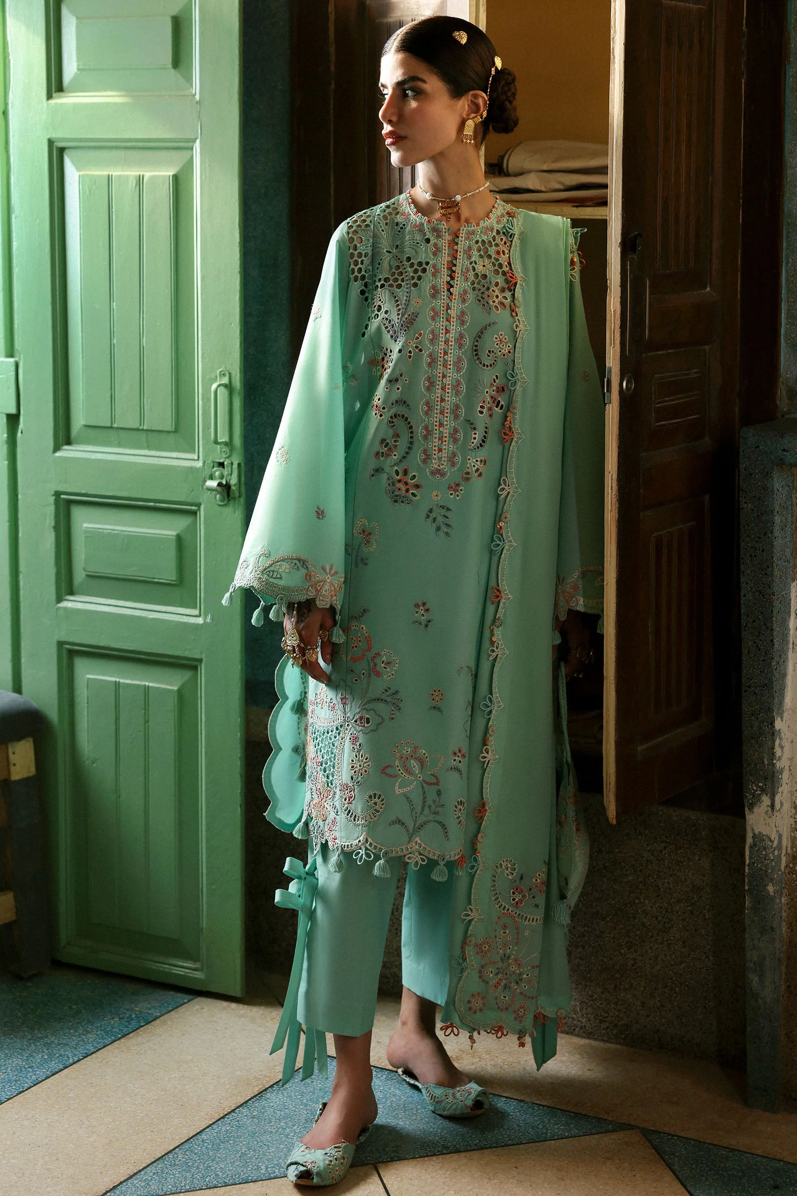 Zaha Festive Luxury Lawn – SEHER (ZF-25-05) - Image 3