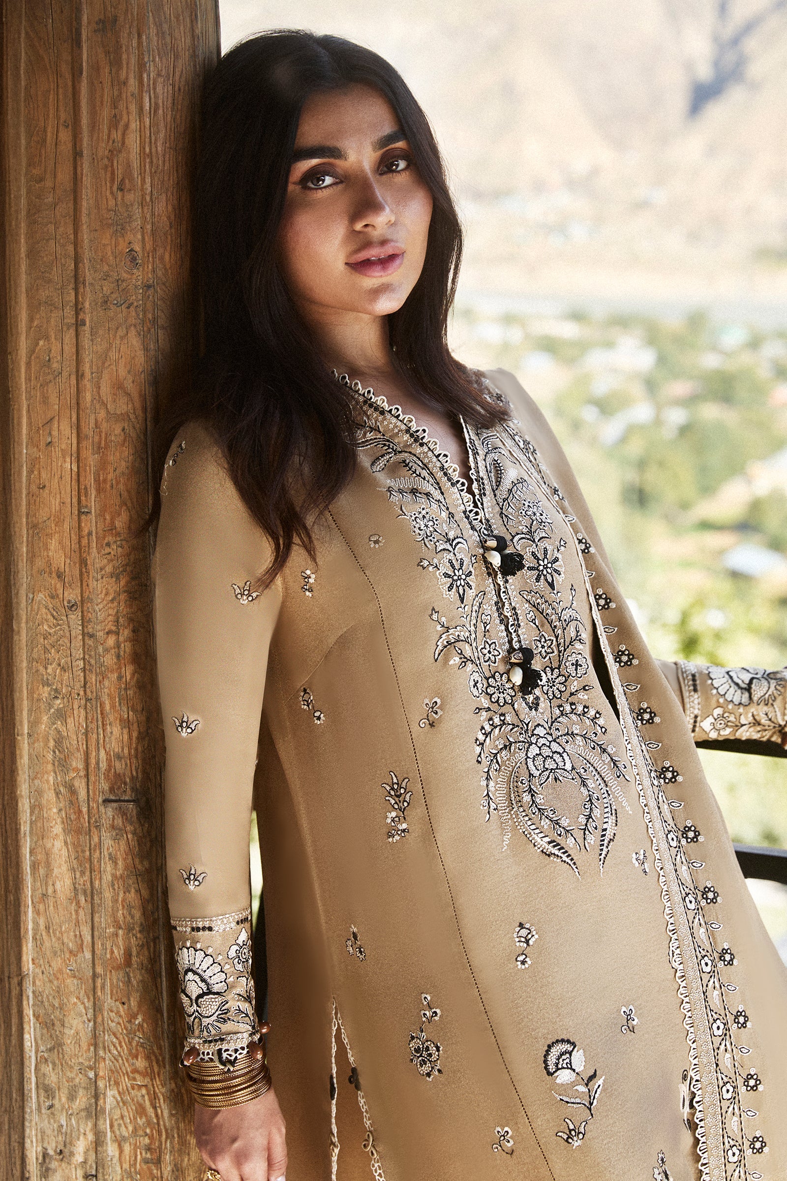 Zaha Luxury Winter Edition – SUZANI (ZW24-10) - Image 4
