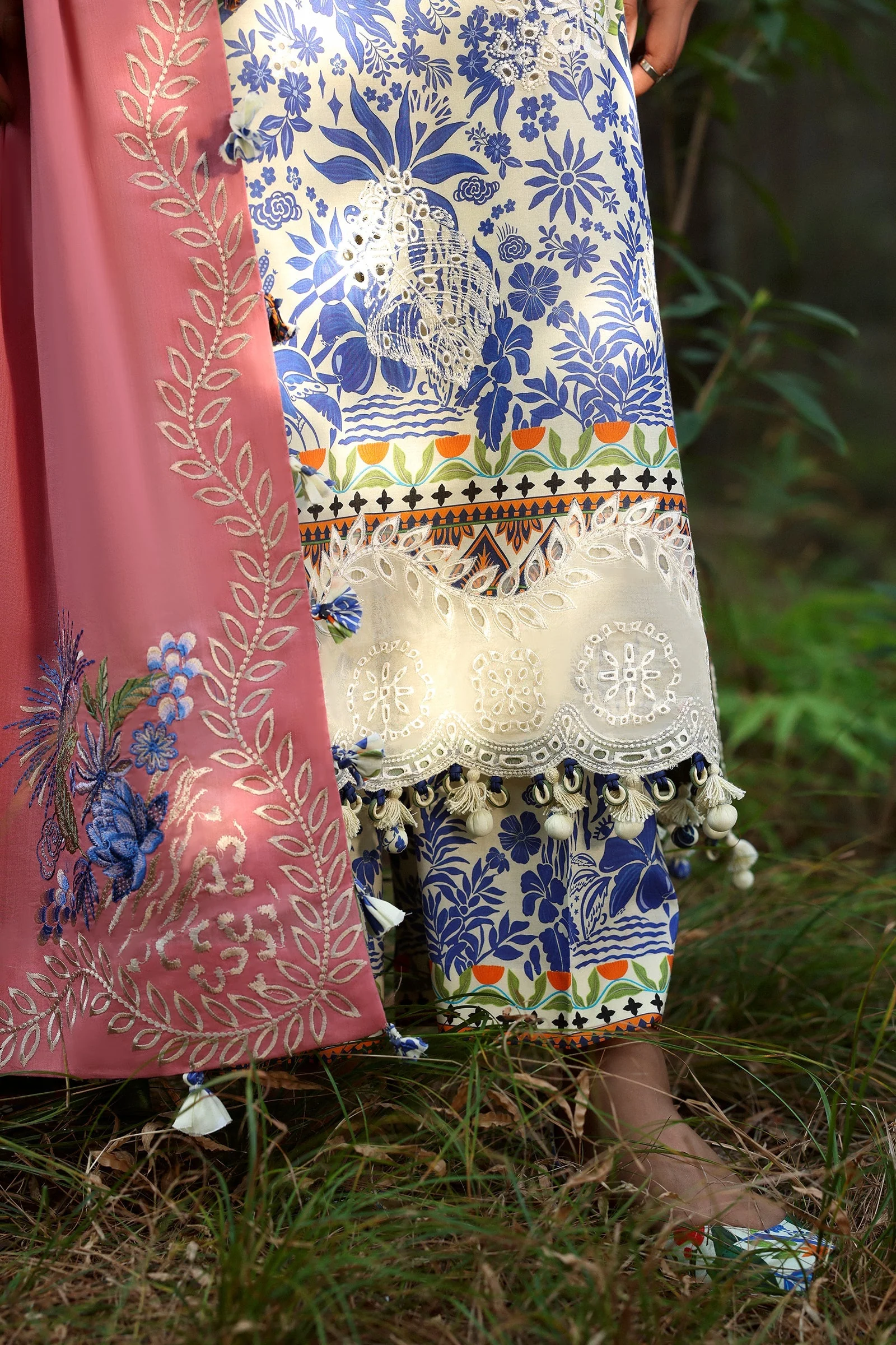Zaha Neelum Luxury Lawn – WHITE SOLANA (ZL25-03 B) - Image 5
