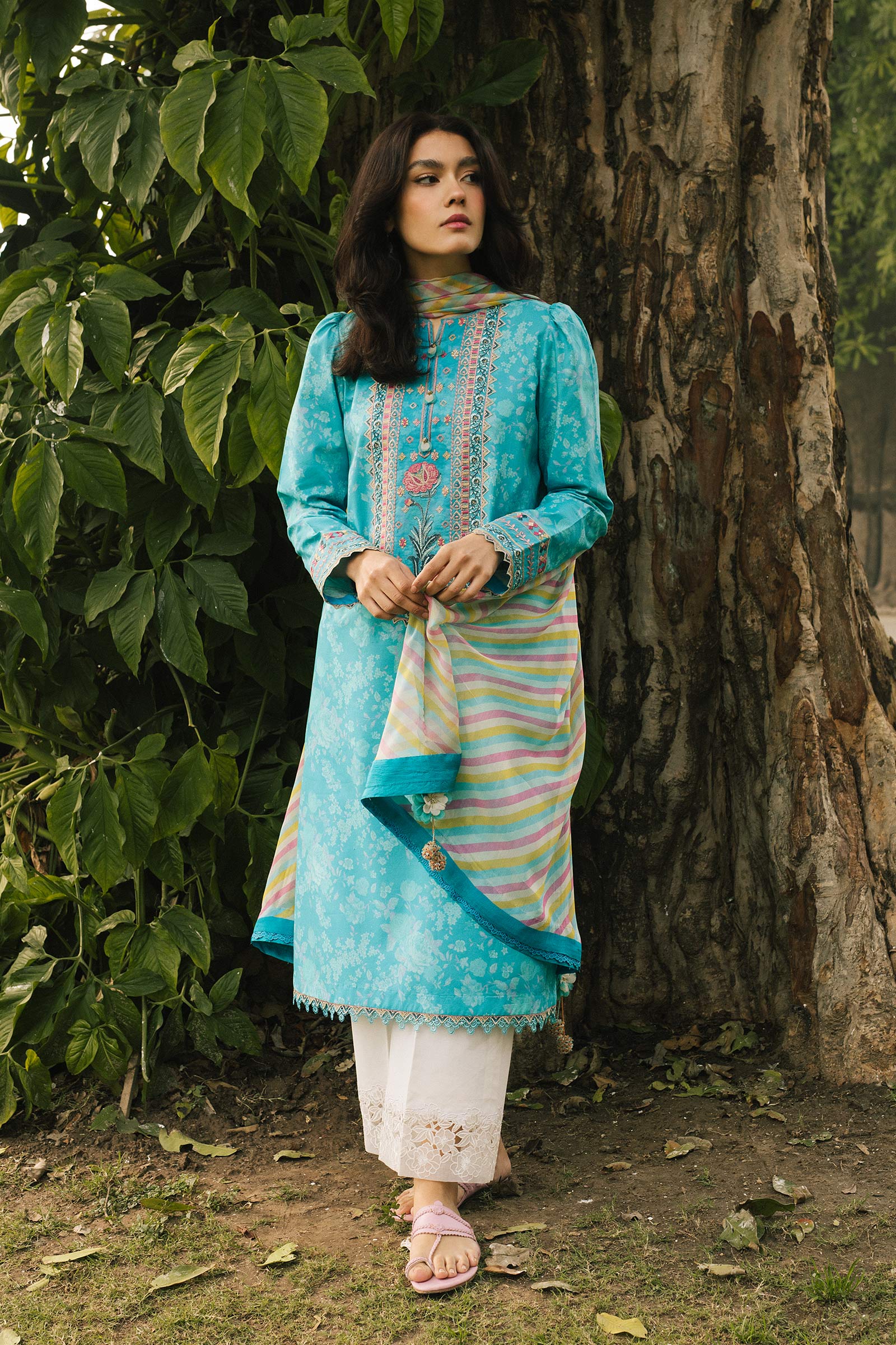 Zara Shahjahan Coco Lawn Collection 2022 – Z22-4B - Image 4