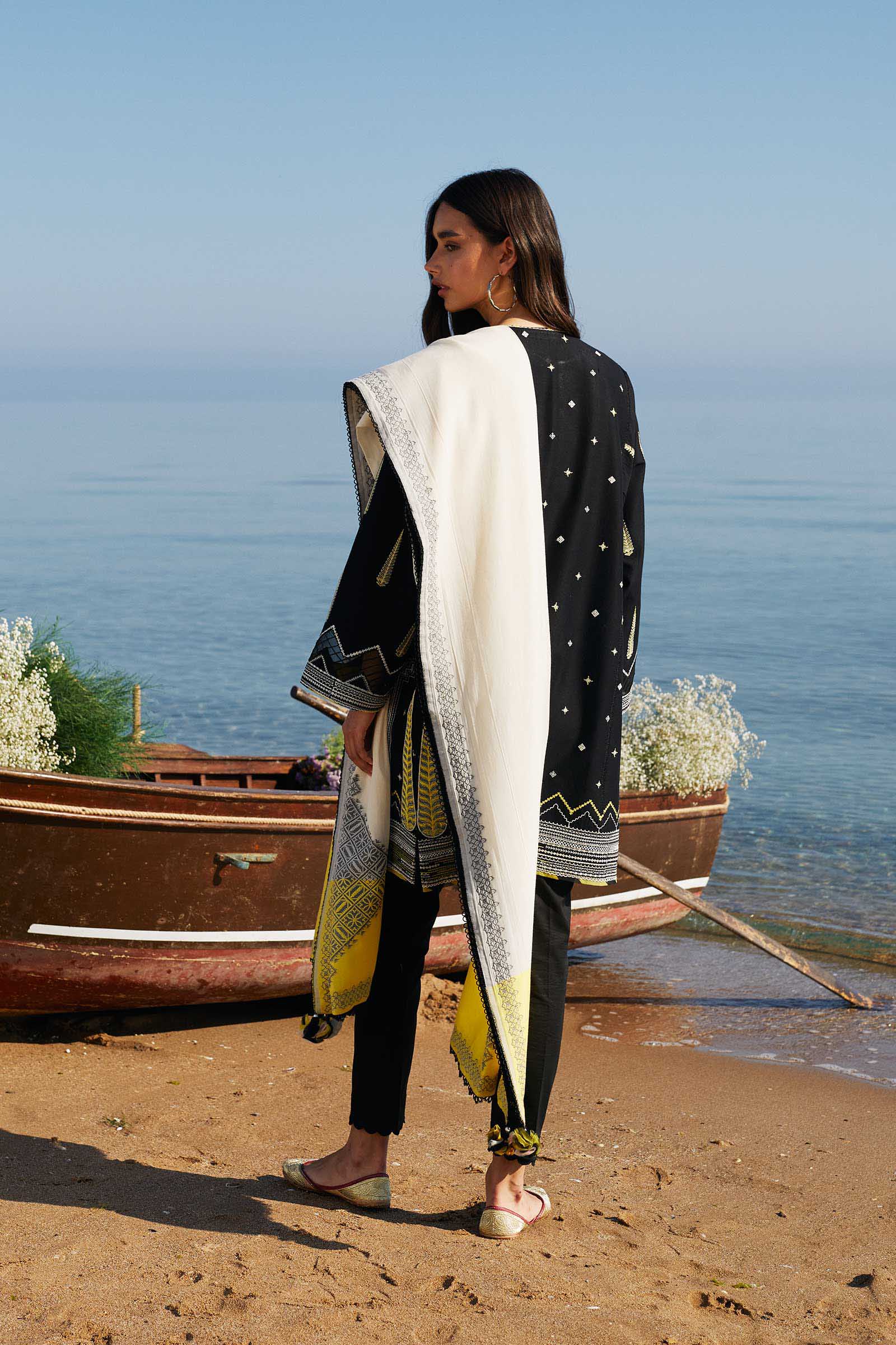 Zara Shahjahan Coco Luxury Lawn Collection 2021 – ZCE21-7A - Image 3