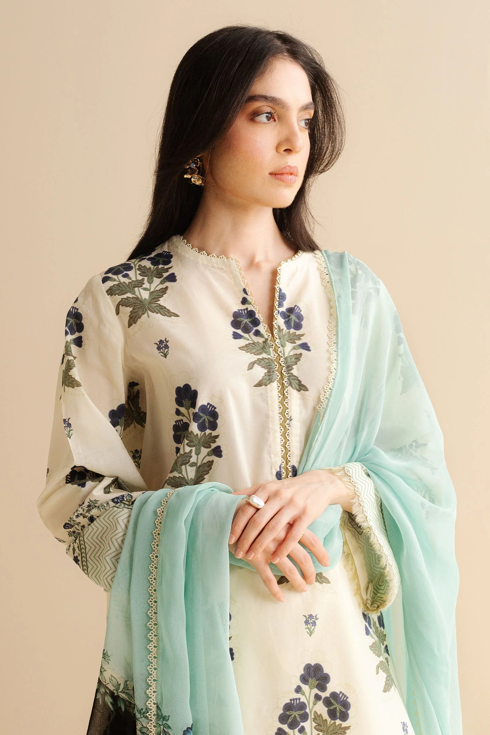 Zara Shahjahan Coco Prints Lawn Drop II – Raya-2B - Image 2