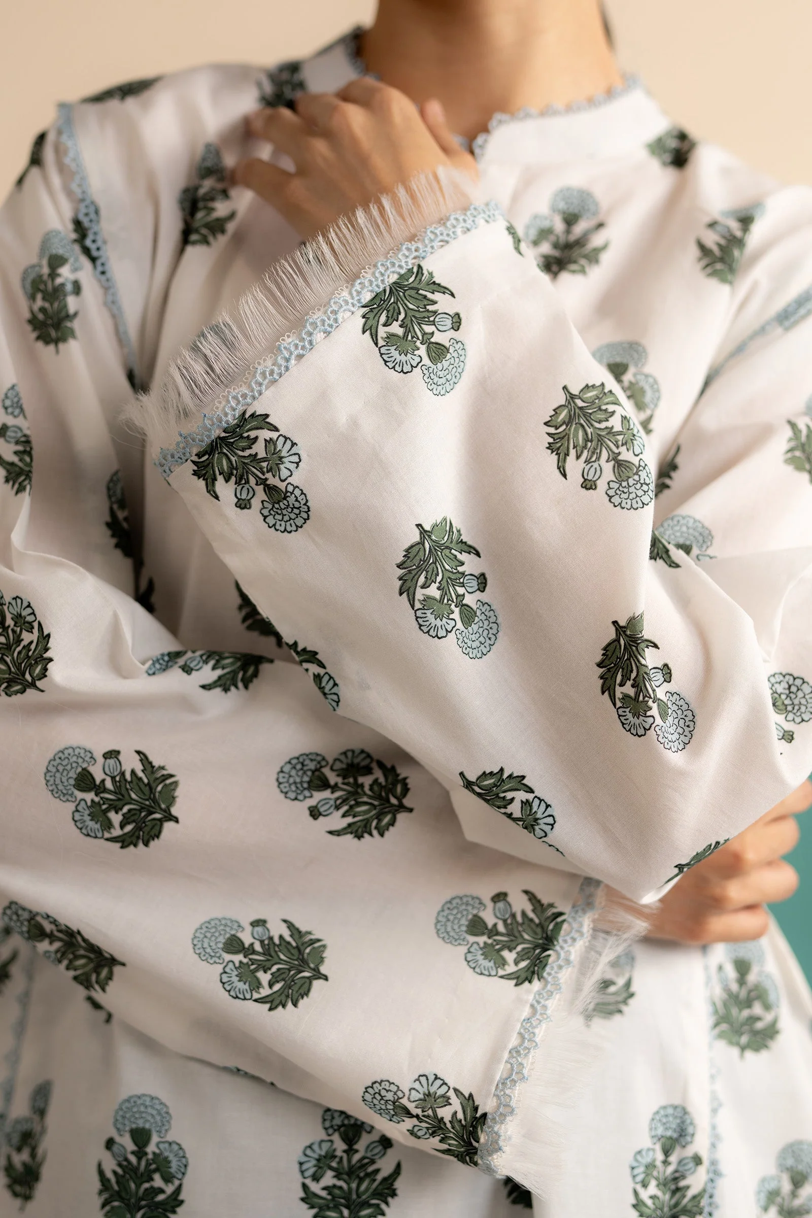 Zara Shahjahan Coco Prints Lawn Edit Vol-3 – Zofi-4B - Image 4