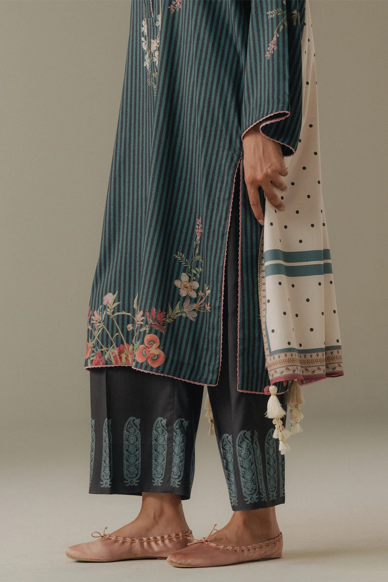 Zara Shahjahan Coco Prints Winter Edit V – Amber Days-1B - Image 5